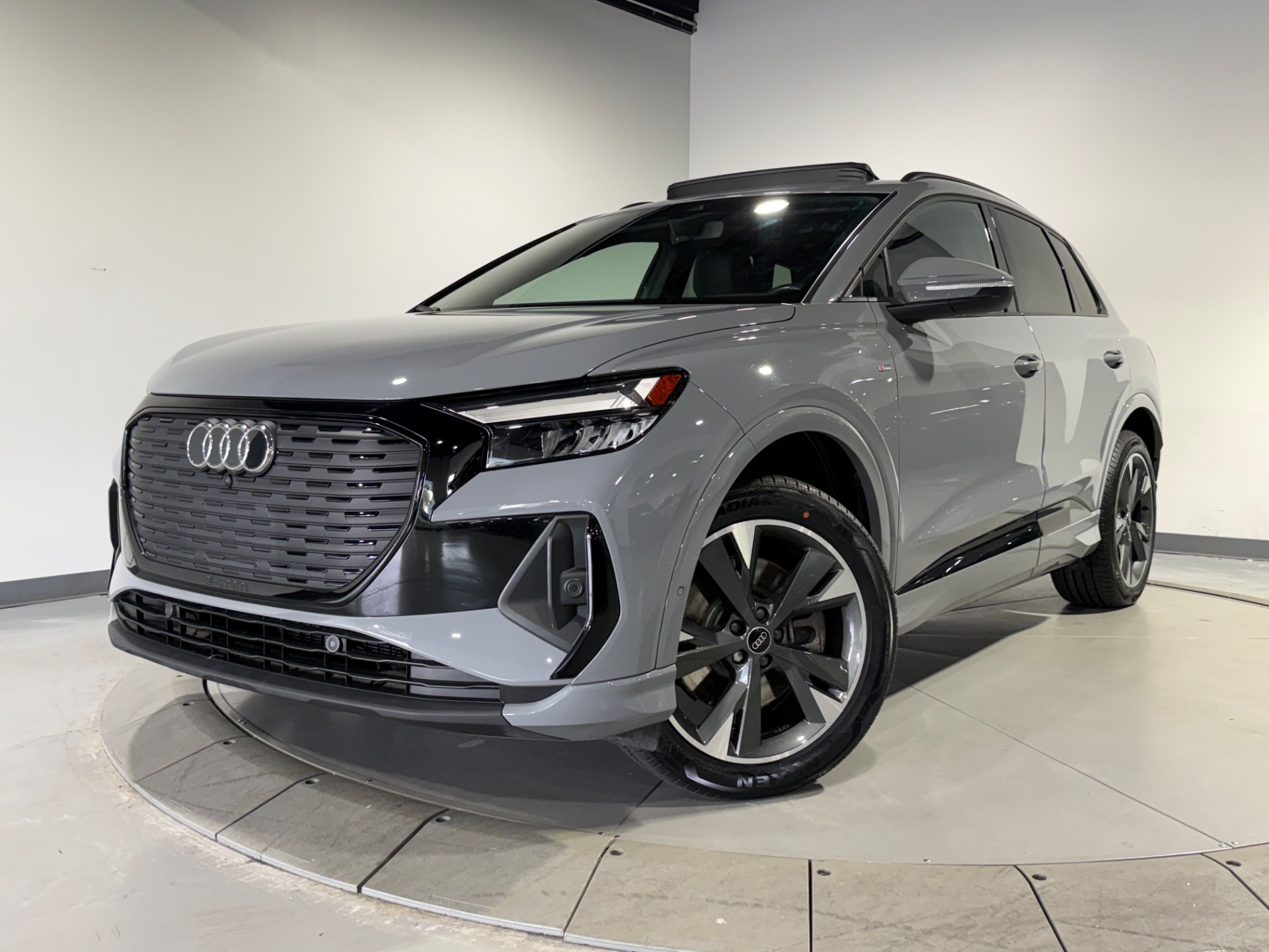 2023 Audi Q4 e-tron quattro Premium Plus 50