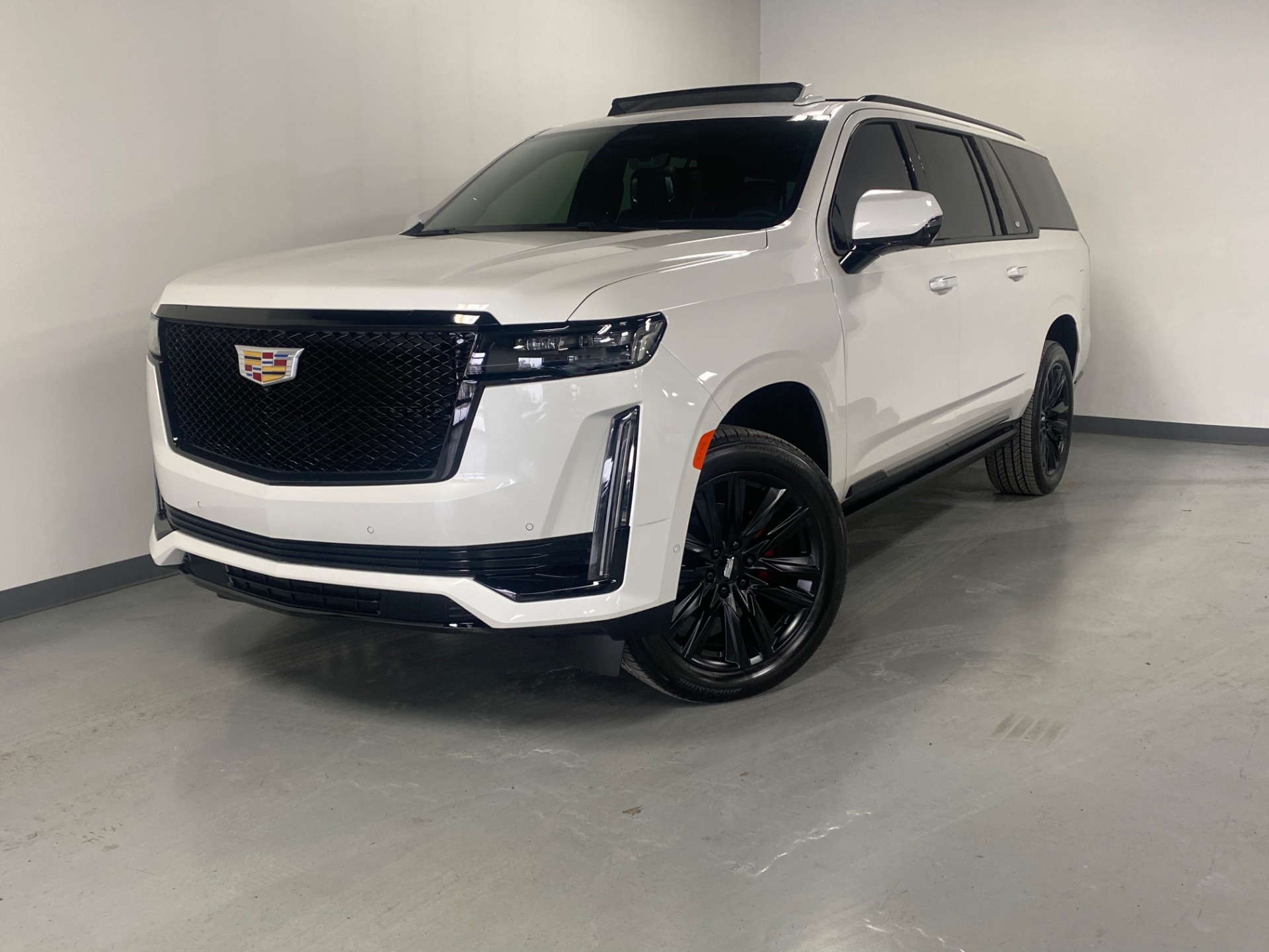 2022 Escalade White Diamond