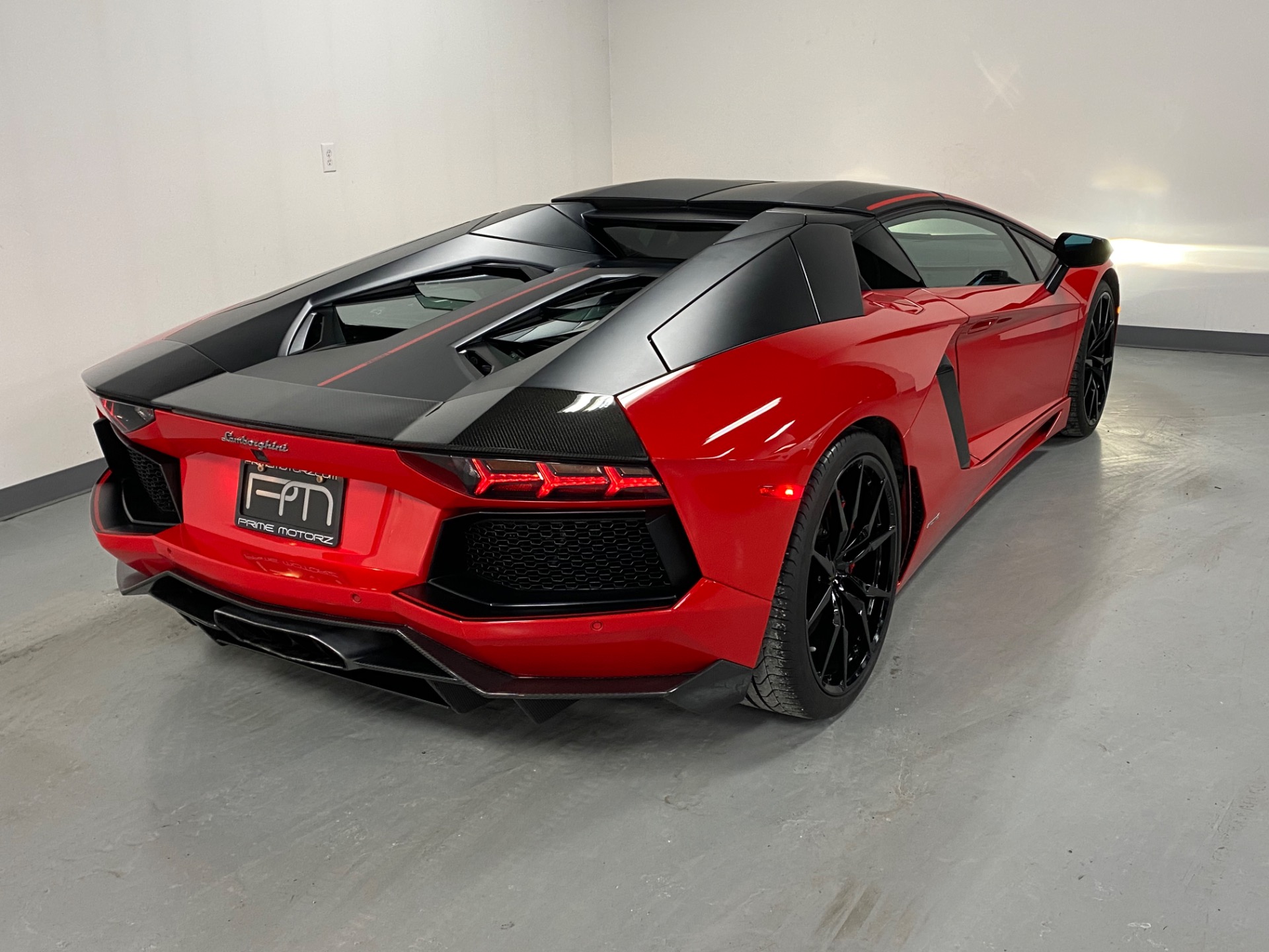 Used 2016 Red Lamborghini Aventador 700-4 AWD PiRELLI EDT ROADSTER