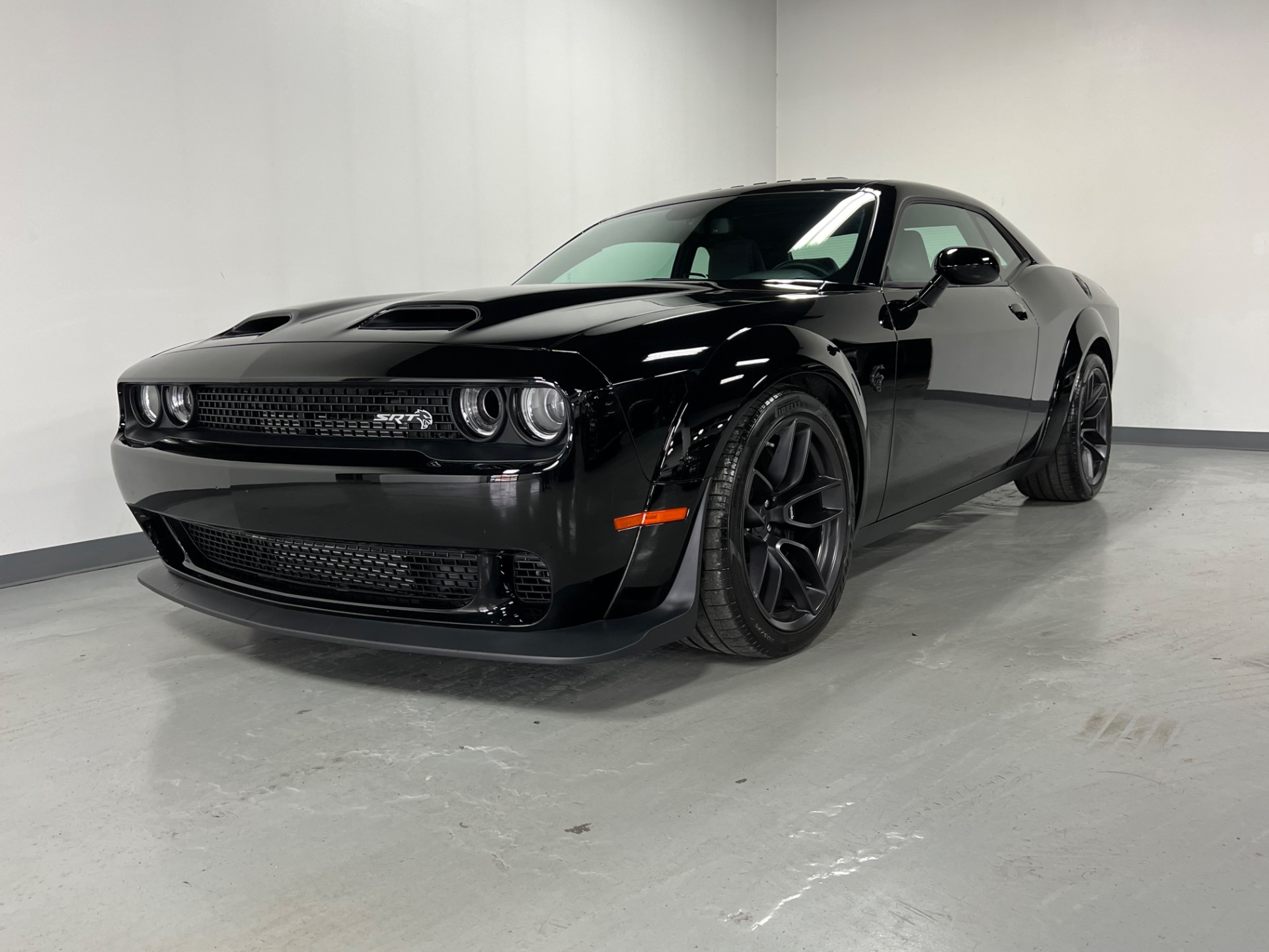 Used 2019 Pitch Black Clear Coat Dodge Challenger SRT HELLCAT REDEYE Used 2019 Pitch Black Clear Coat Dodge Challenger SRT HELLCAT REDEYE