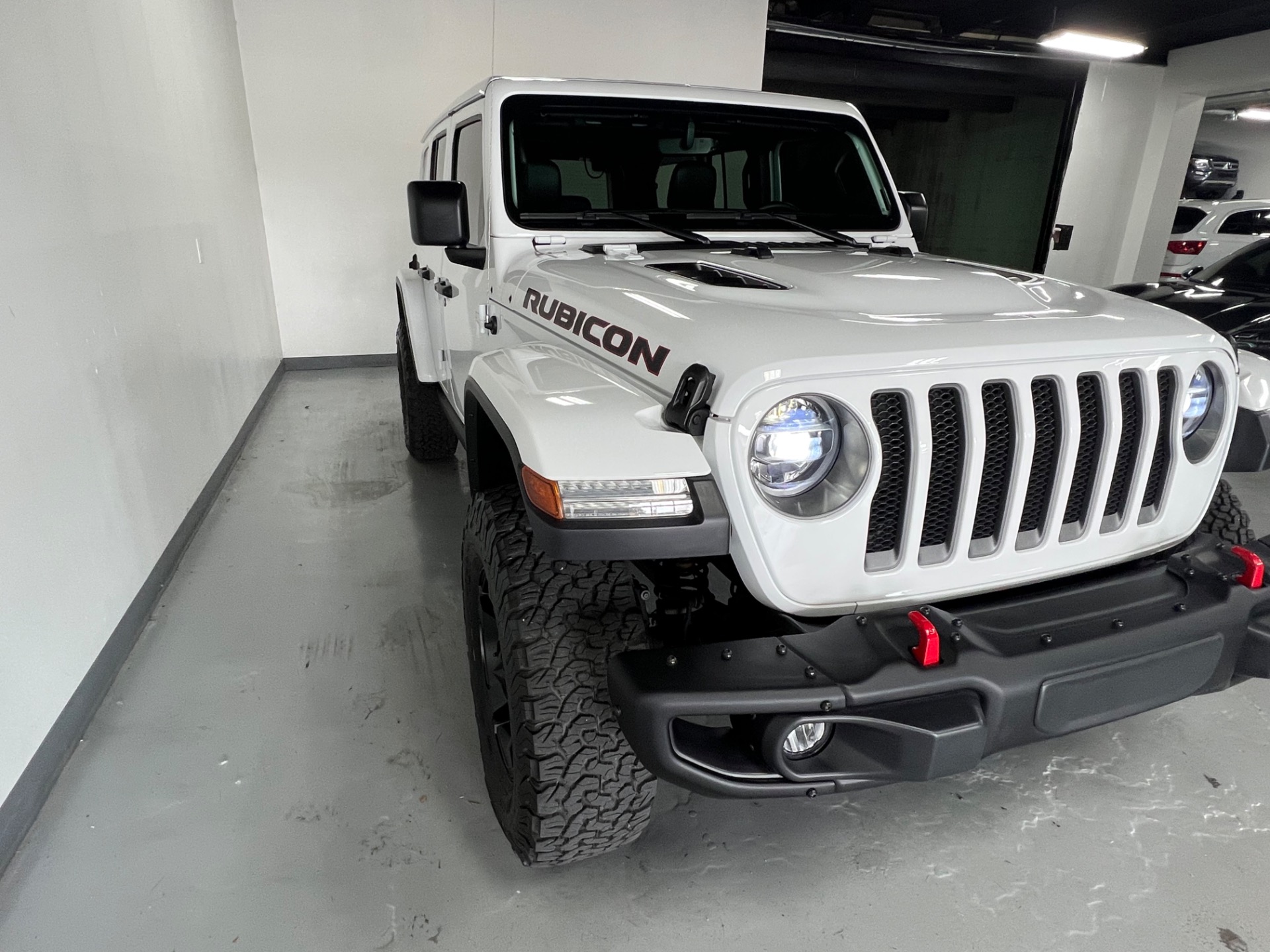 Used 2019 Bright White Clear Coat Jeep Wrangler Unlimited RUBICON