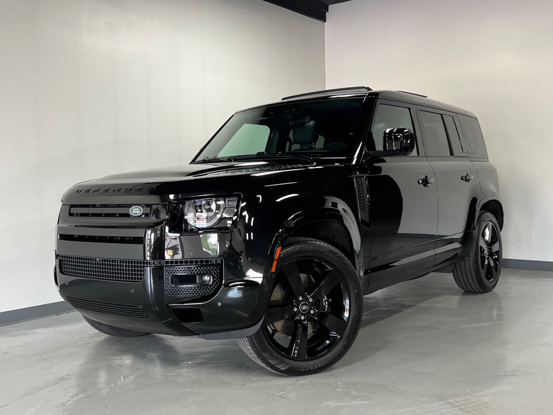 Used 2023 Santorini Black Metallic Land Rover Defender 110 V8 4DR AWD 110  V8 For Sale (Sold)