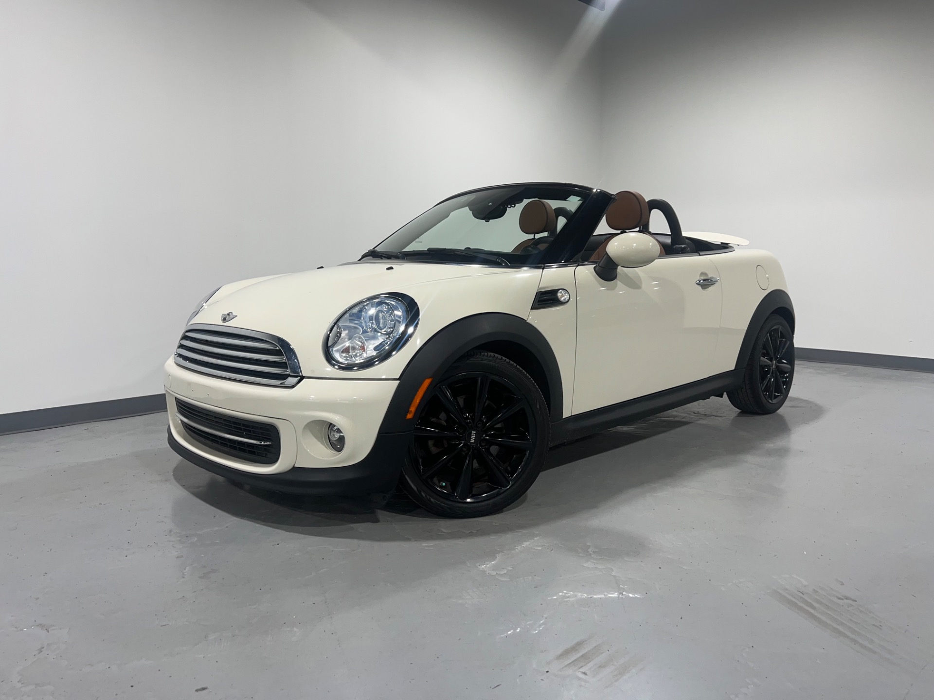 Pepper white mini clearance cooper convertible