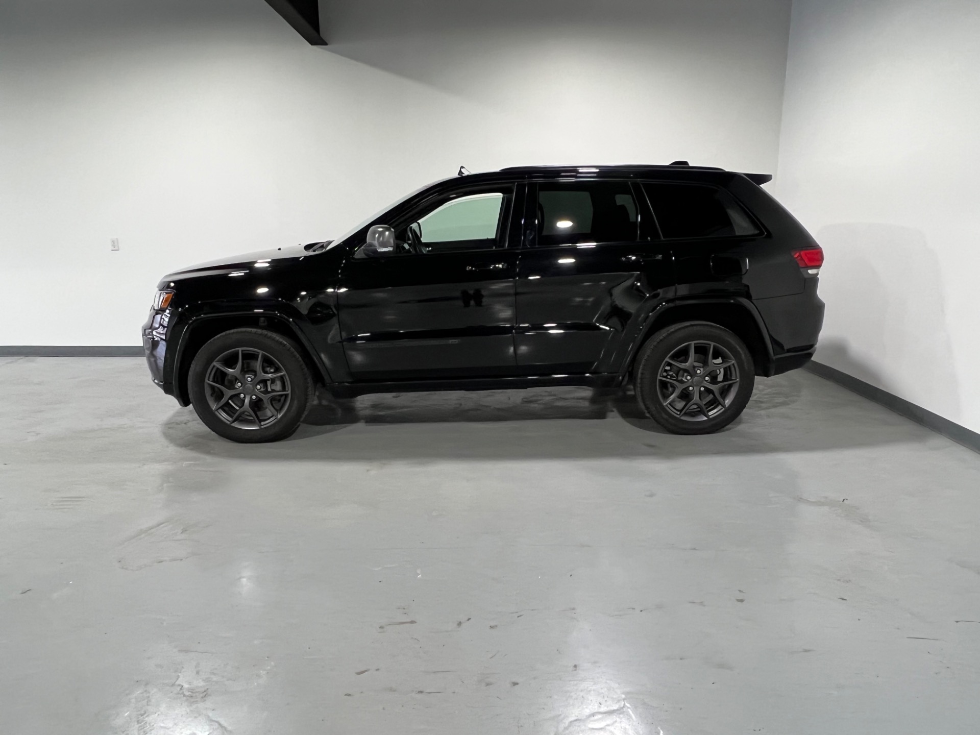 【tsutsuji 】JEEP × Black by VANQUISH tsutsuji 】JEEP × Black by VANQUISH 2007-2018-Jeep-Wrangler-JK-
