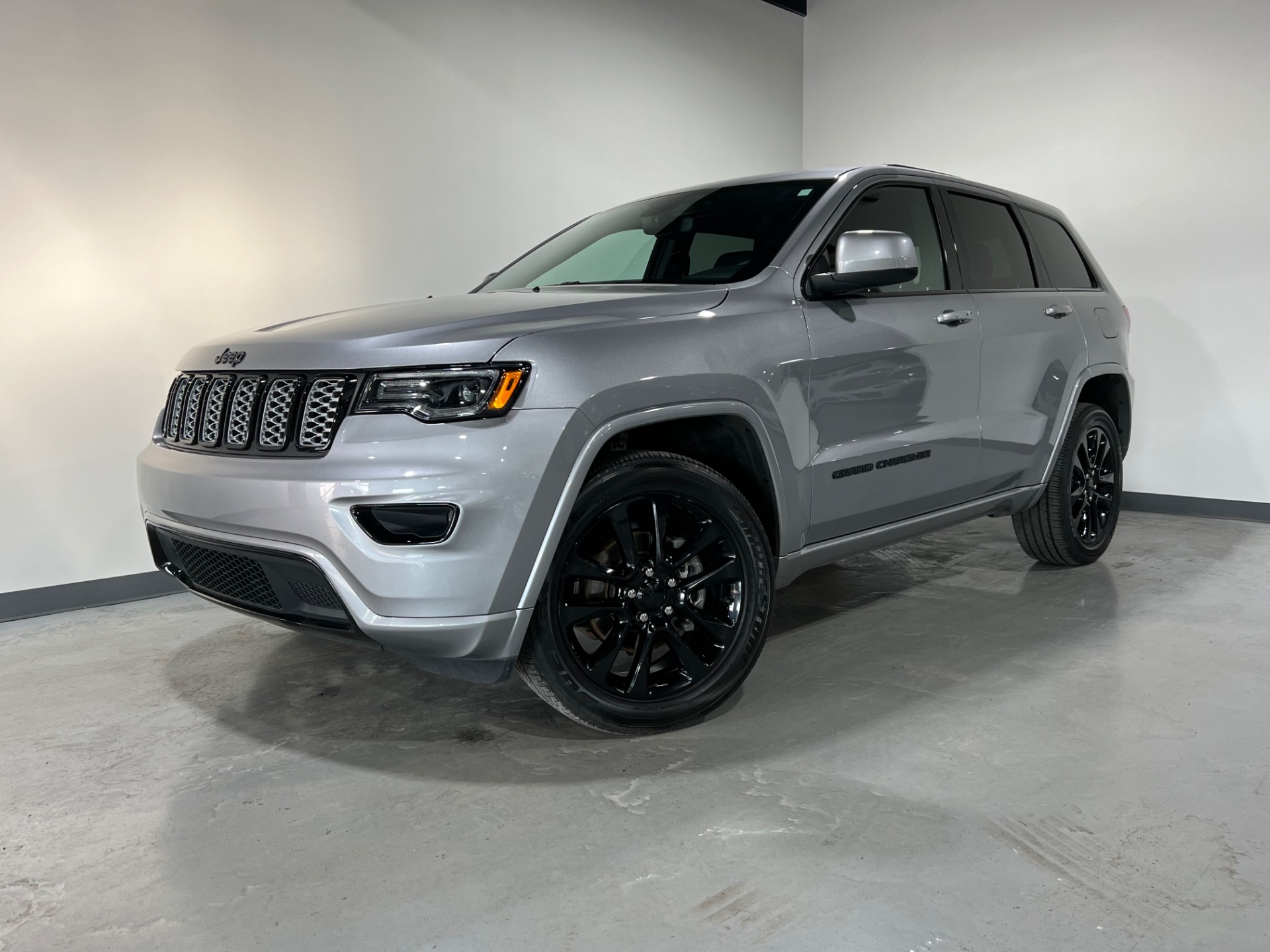 Bumper Kit | JEEP Grand Cherokee ALTITUDE 2020 Bumper Kit | JEEP Grand Cherokee ALTITUDE 2020