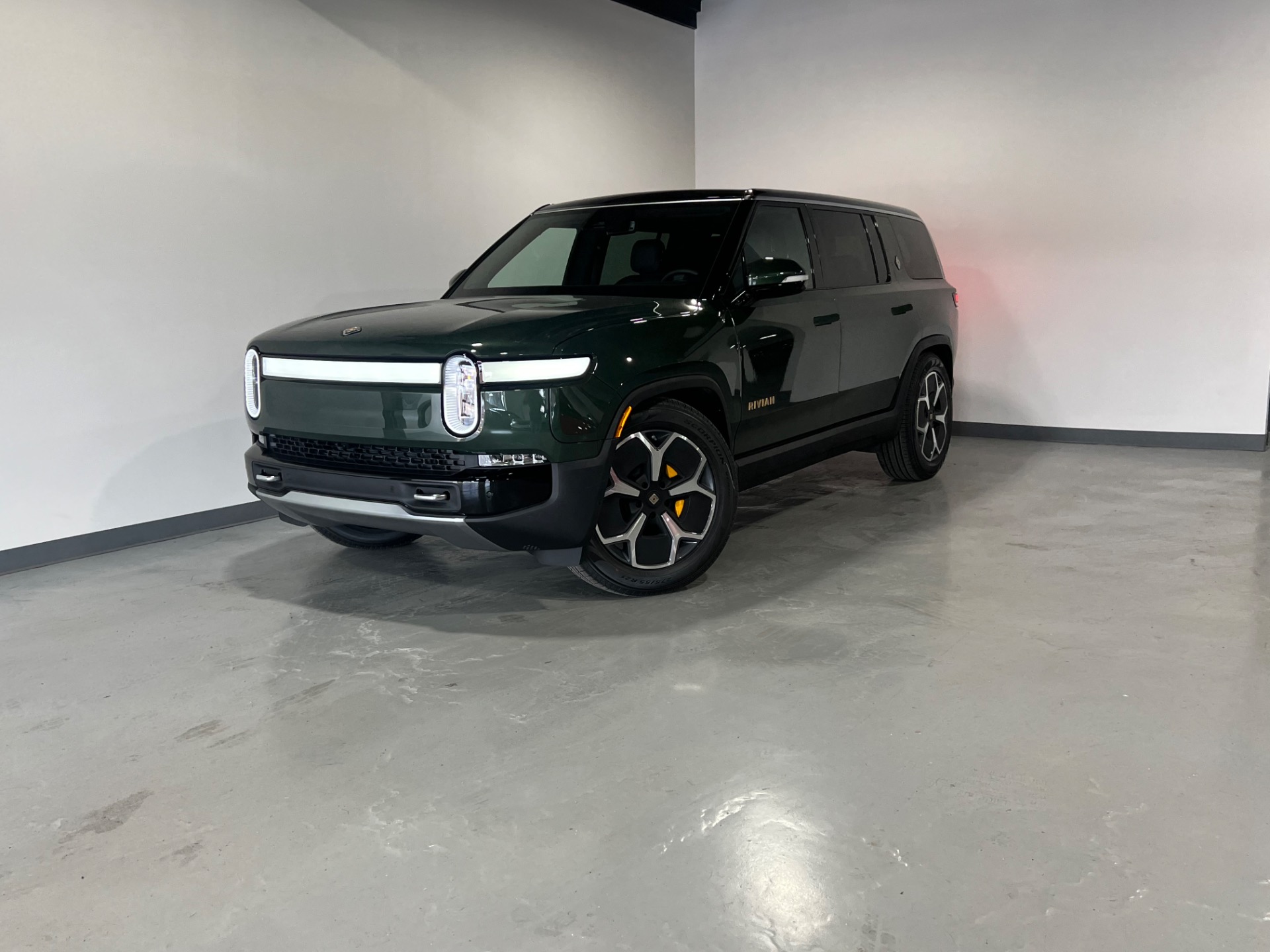 Used 2023 Forest Green Rivian R1S LAUNCH EDITION AWD Launch