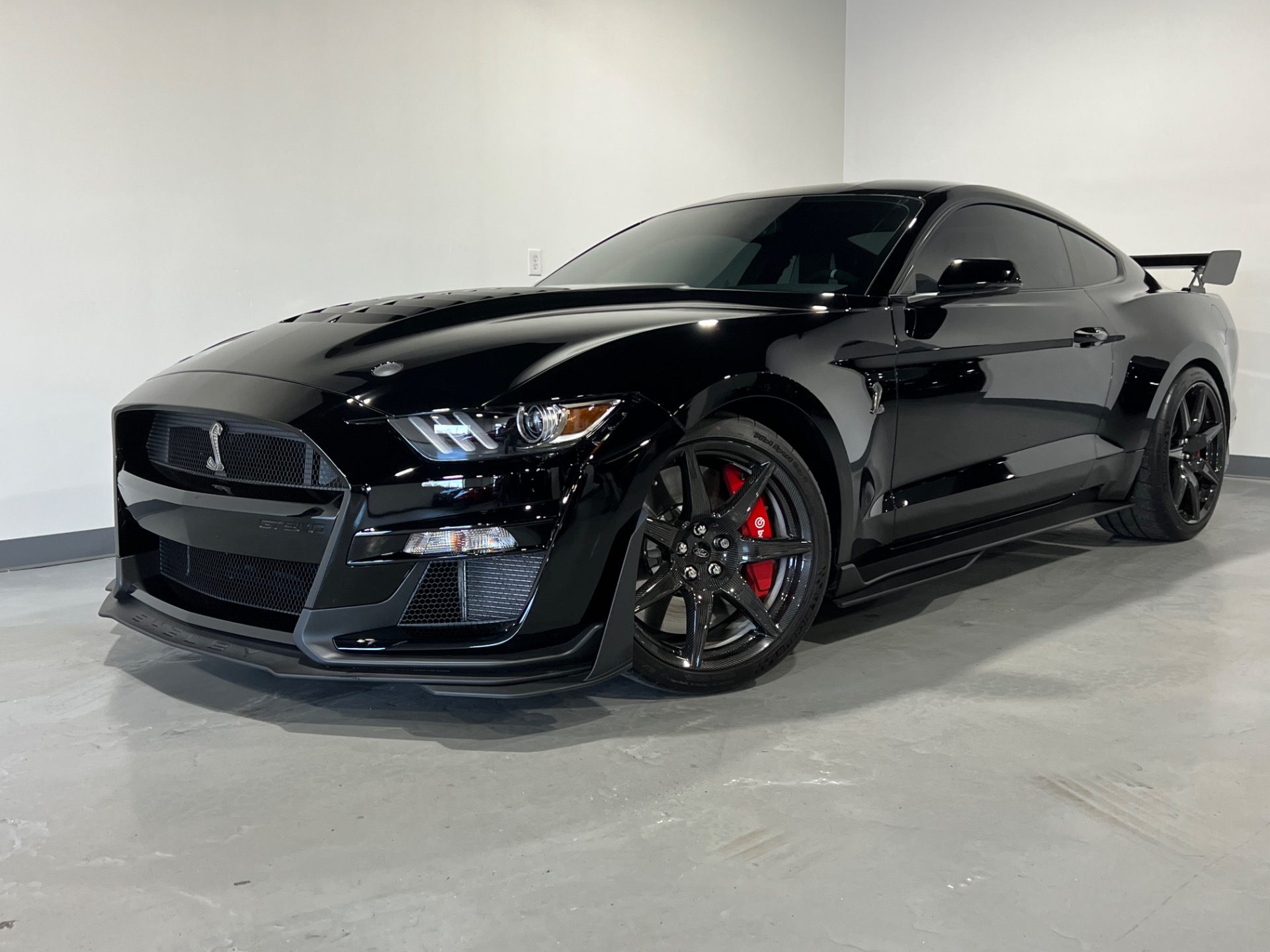 Used 2022 Shadow Black Ford Mustang shelby gt500 coupe carbon trk pkg &  tech pkg only 900 miles Shelby GT500 For Sale (Sold)