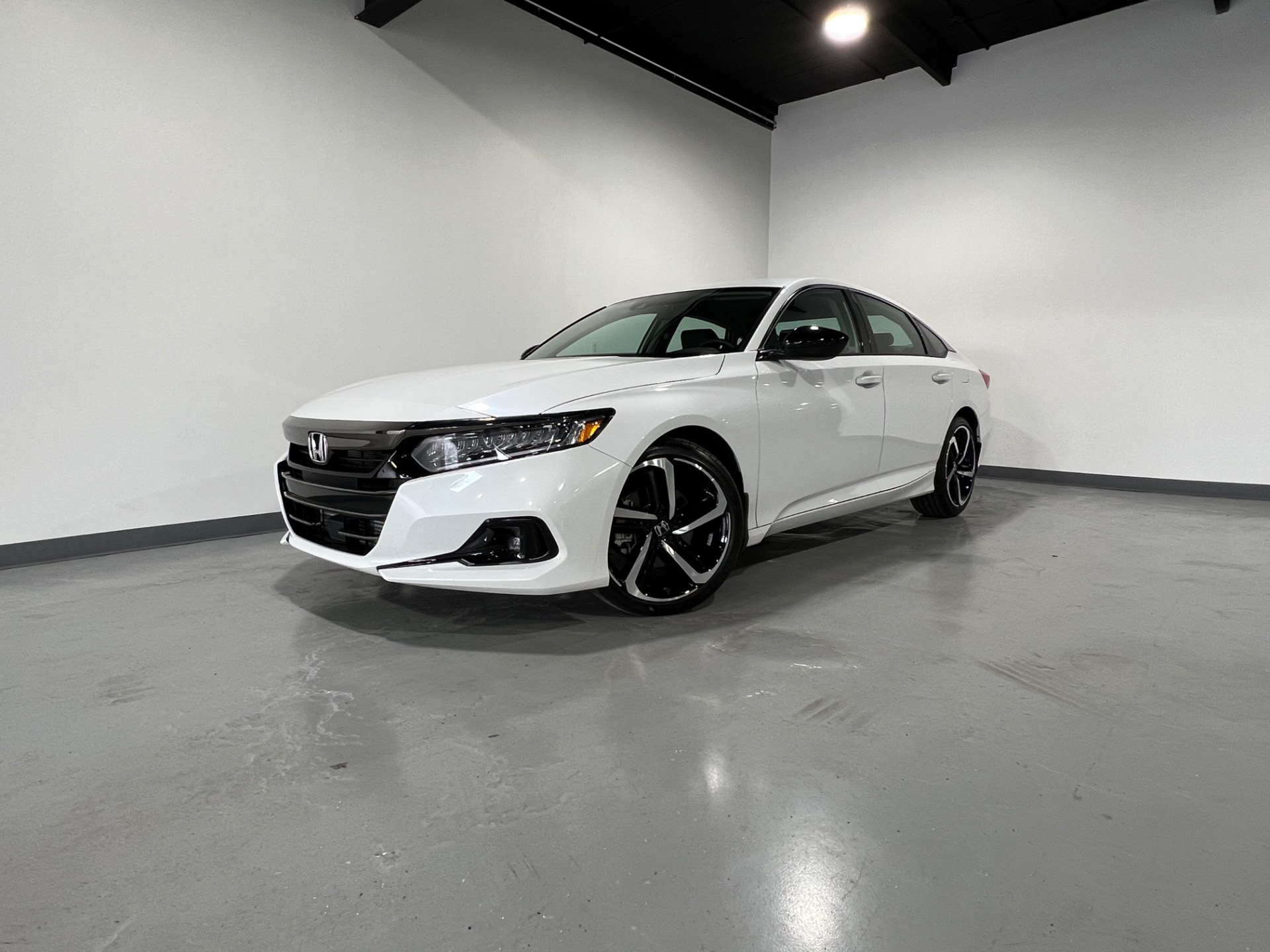 Used 2022 Platinum White Pearl Honda Accord sport special edition