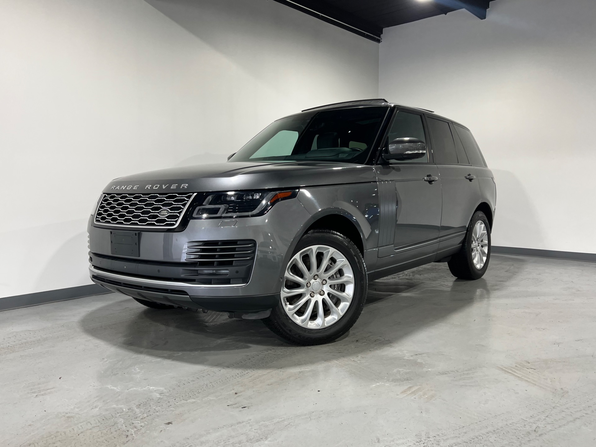 Used 2018 Corris Grey Metallic Land Rover Range Rover HSE AWD HSE
