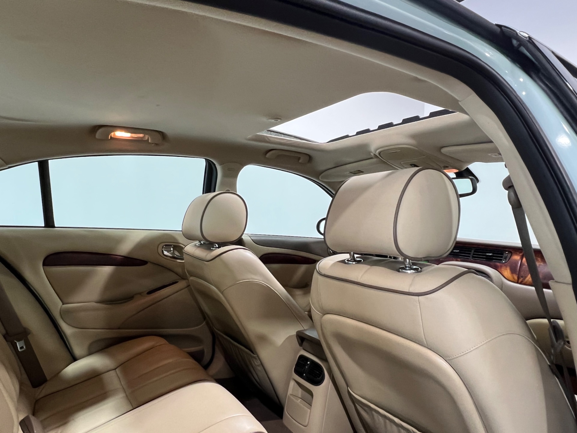 Antenne montée sur véhicule Amplificateur universel de réception de Antenne montée sur véhicule Amplificateur universel de réception de