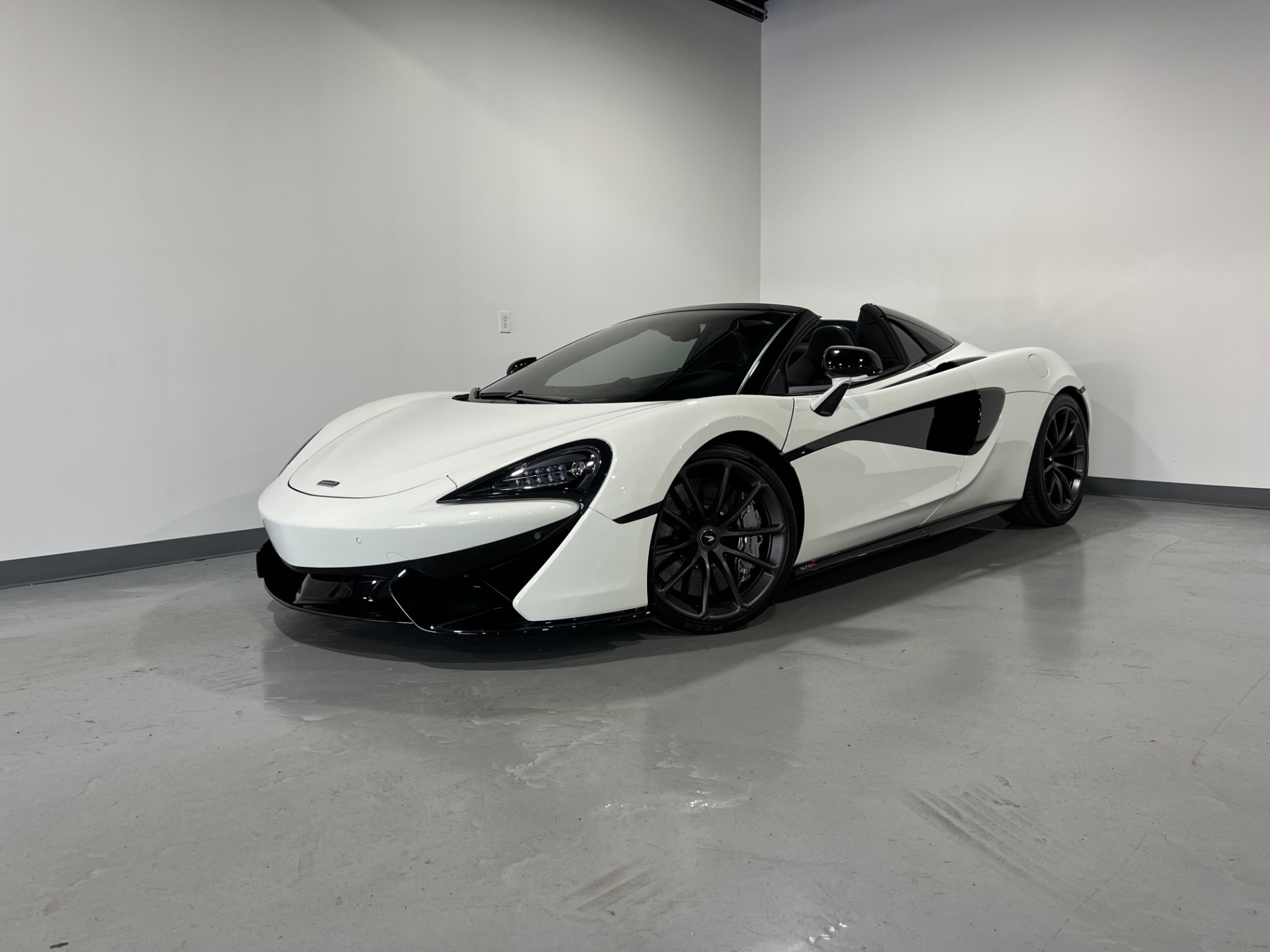 Used 2020 WHITE McLaren 570S Spider 2DR CONVERTIBLE For Sale (Sold