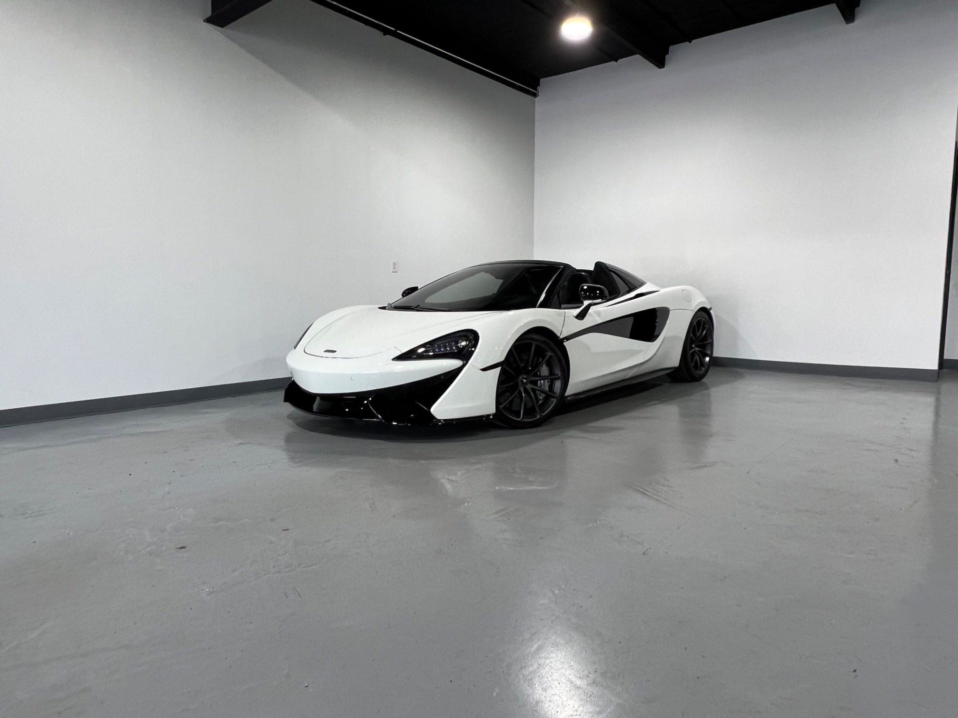 Used 2020 WHITE McLaren 570S Spider 2DR CONVERTIBLE For Sale (Sold