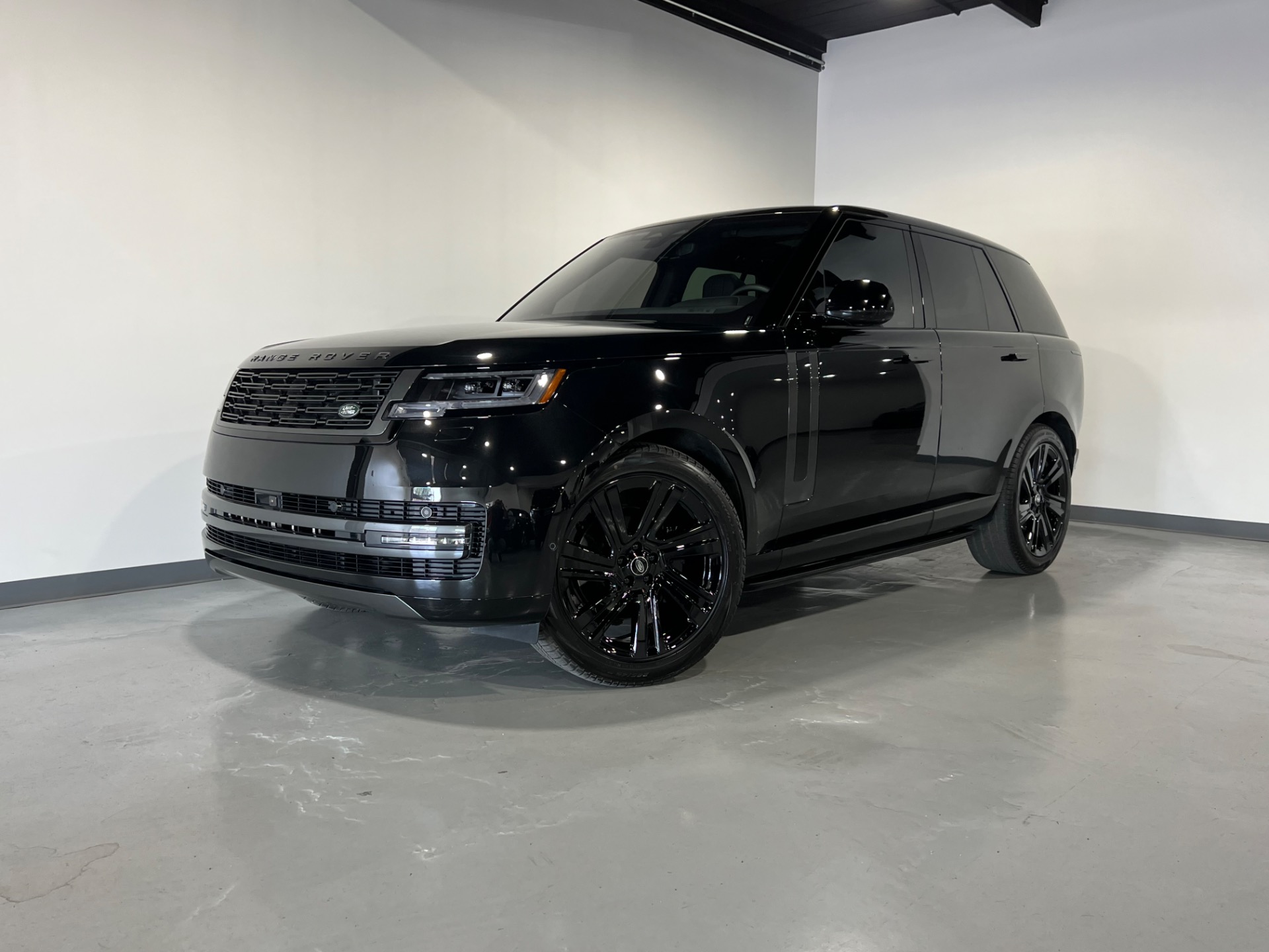 Used 2023 Santorini Black Metallic Land Rover Range Rover P400 SE