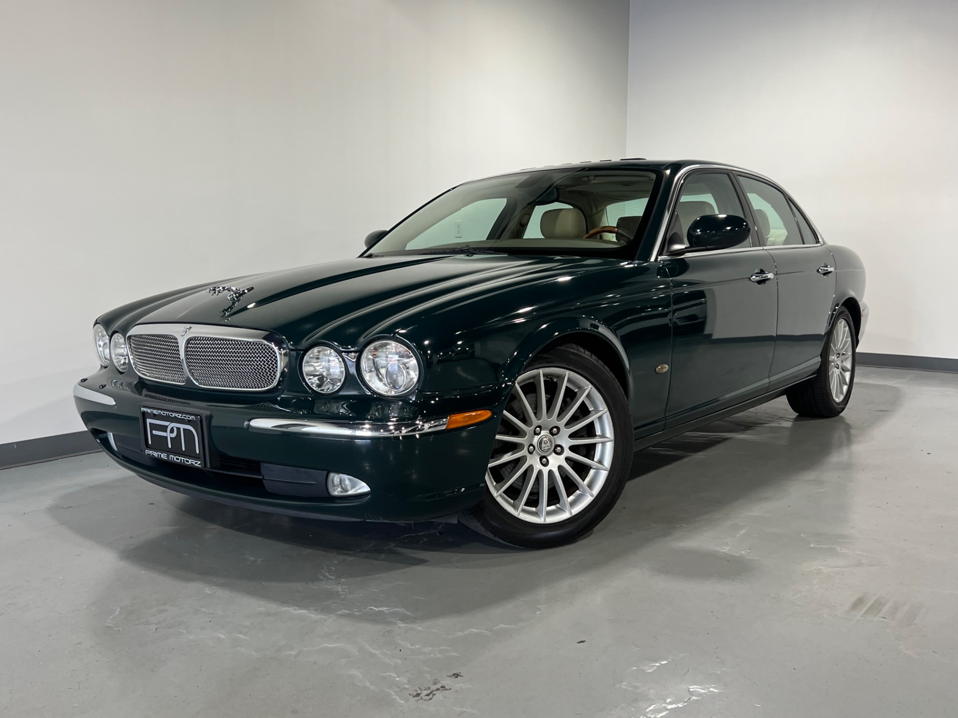 希少❗️BRITISH GREEN(英国製) Used 2006 British Racing Green Jaguar XJ-Series XJ8 XJ8 For