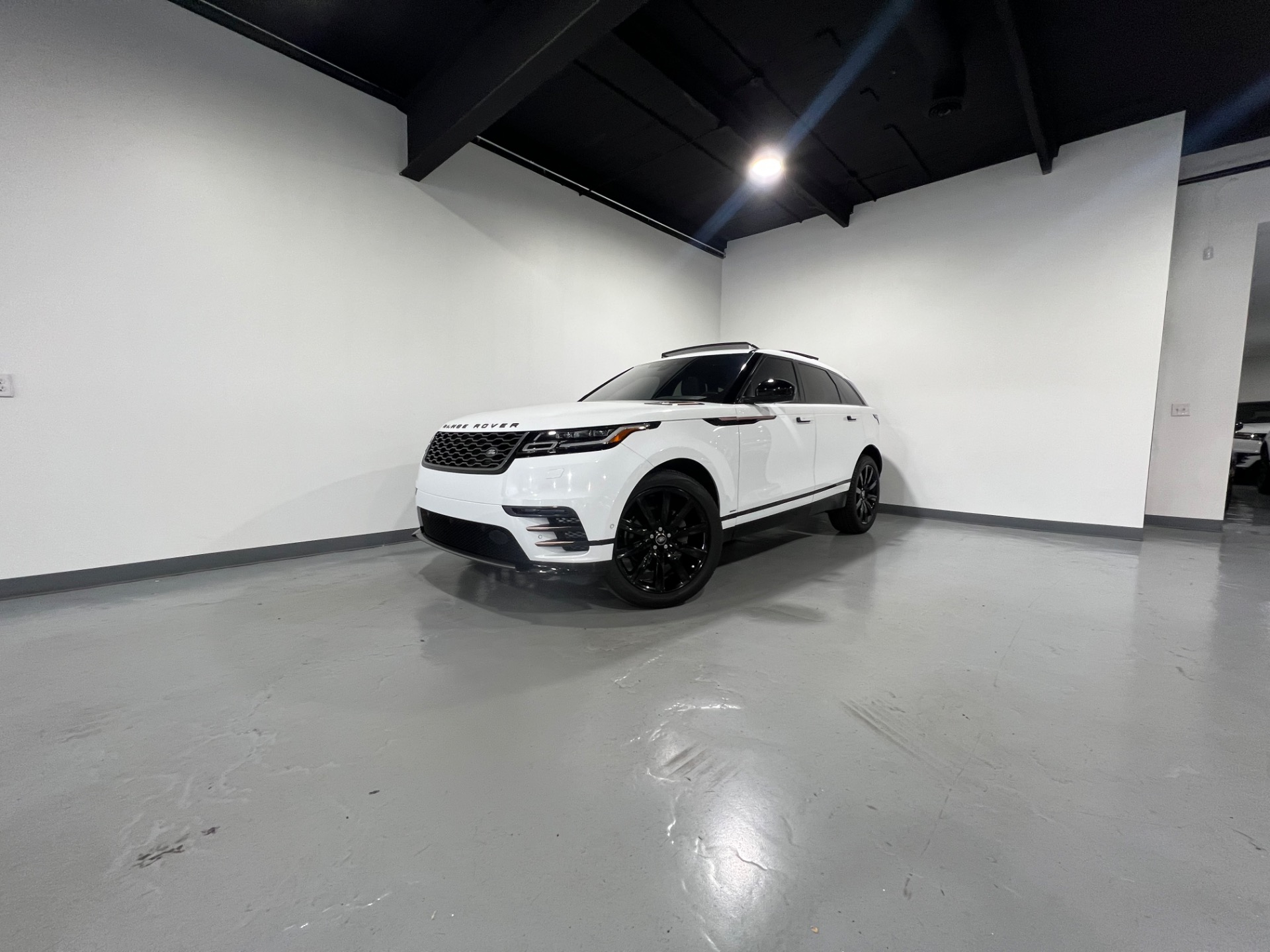 Used 2018 Land Rover Range Rover Velar White £24,995