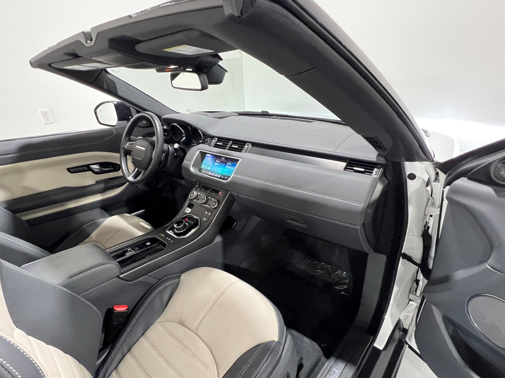 For DYNAMIC Prime Dynamic Used White HSE 2019 Land Sale Rover 2DR HSE #4387 Fuji Convertible | Motorz Range AWD Rover (Sold) Evoque Stock