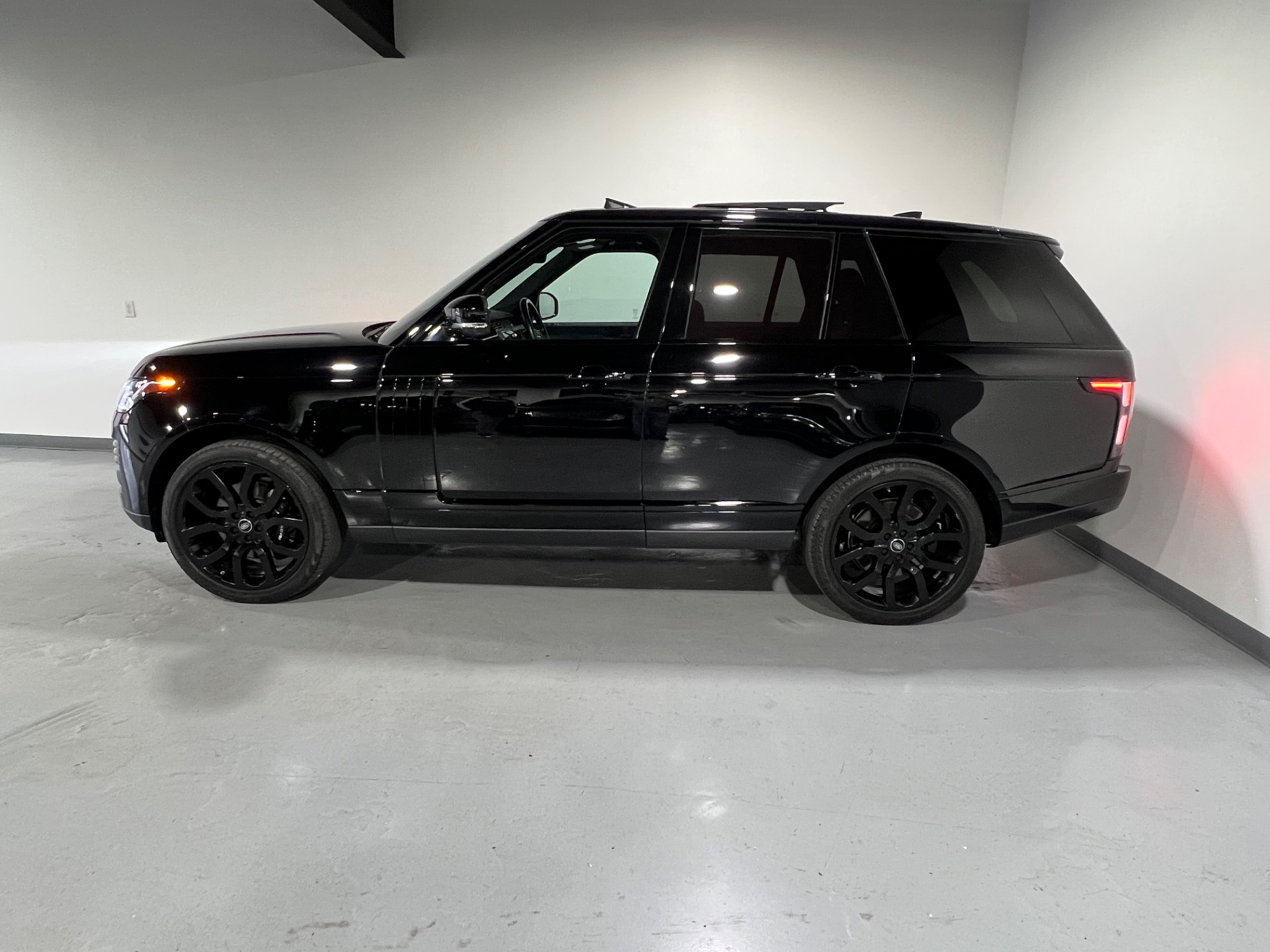 Prime Rover Used 2020 Santorini Black Metallic Land Rover Range Rover HSE 4DR SUV ...