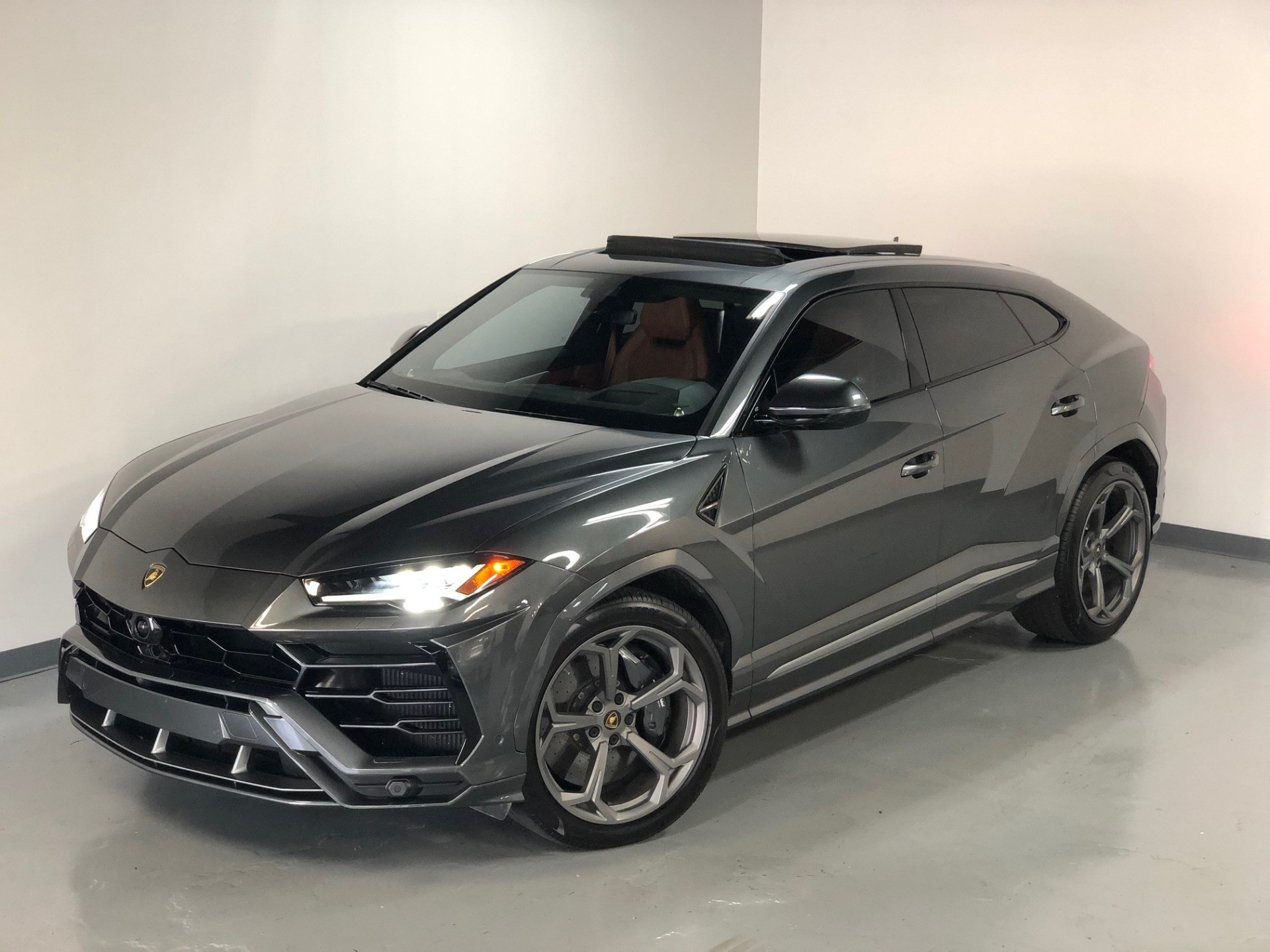 Used 2019 Grigio Lynx Metallic Lamborghini Urus Base AWD 4dr SUV