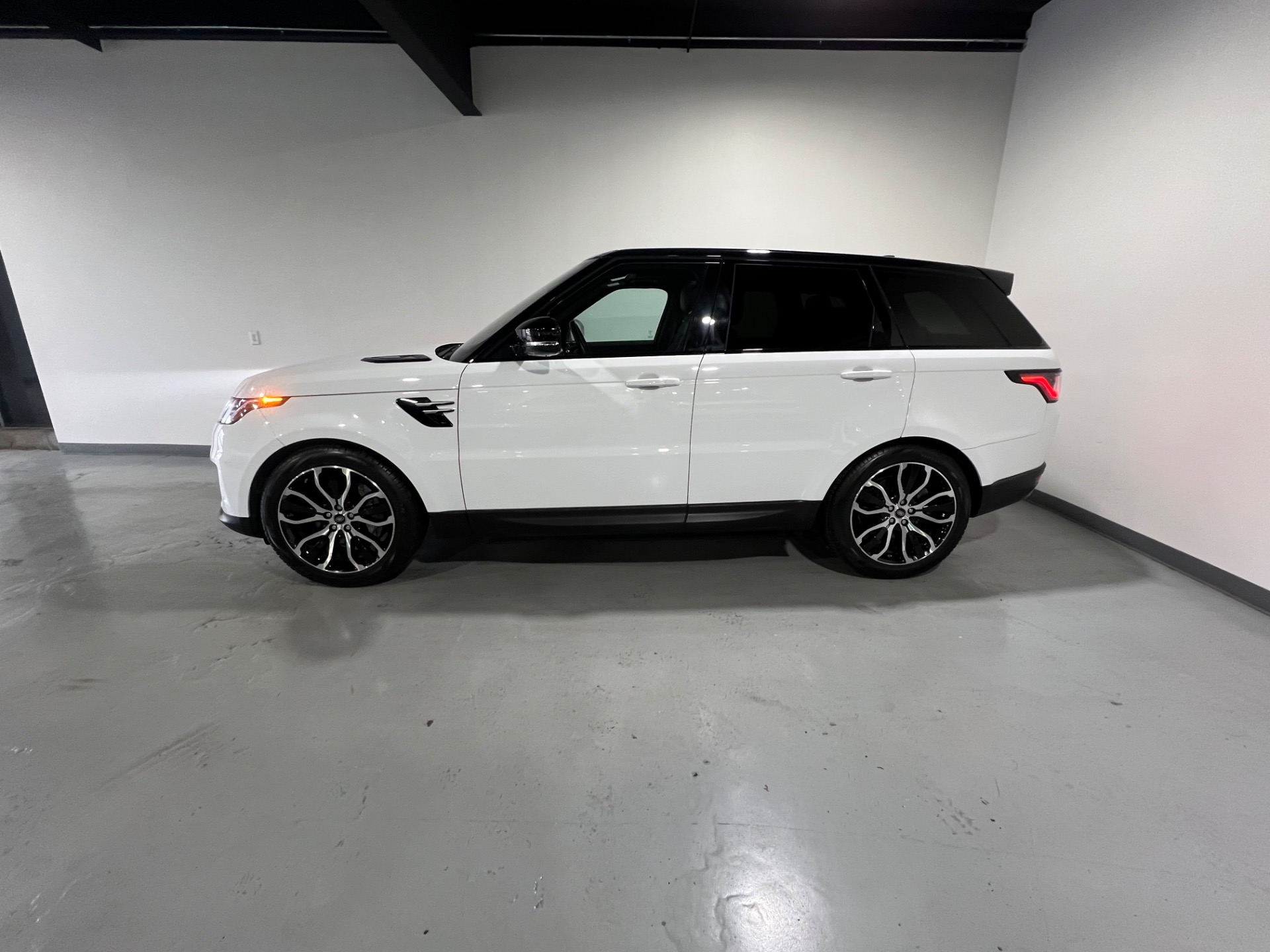 Prime Rover Used 2020 Fuji White Land Rover Range Rover Sport SE For Sale (Sold ...