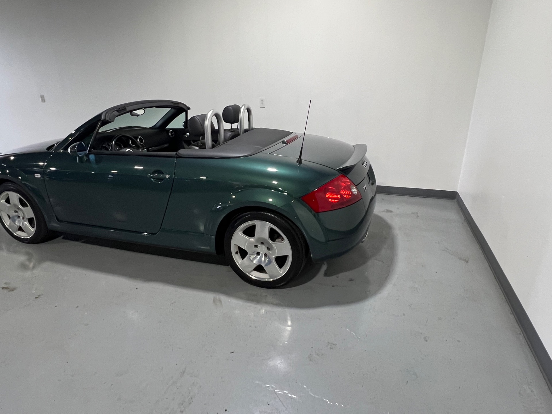 お値段変わりましたarly teal。t Used 2002 Desert Green Pearl Effect Audi TT Roadster quattro AWD
