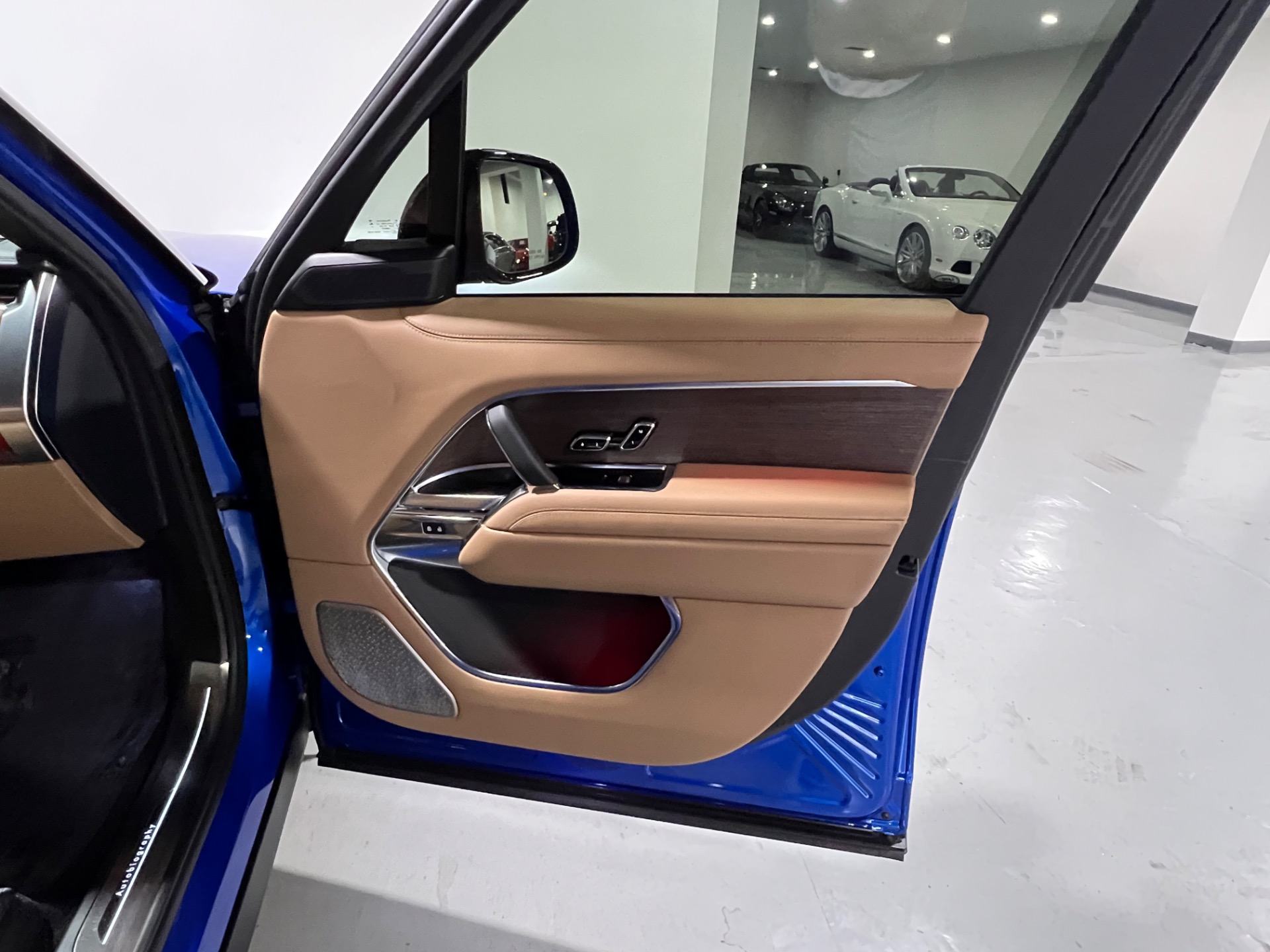 Used 2024 Velocity Blue Ultra Metallic Gloss Land Rover Range Rover ...