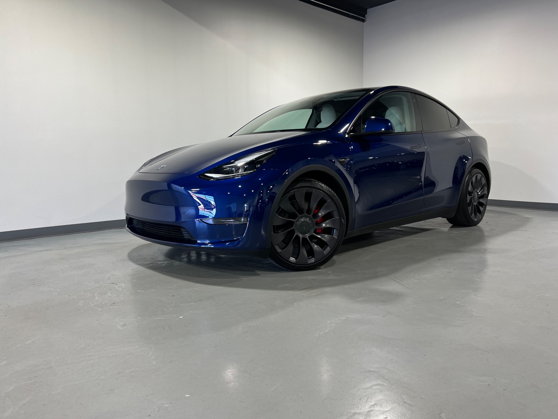 Used 2022 Deep Blue Metallic Tesla Model Y performance awd