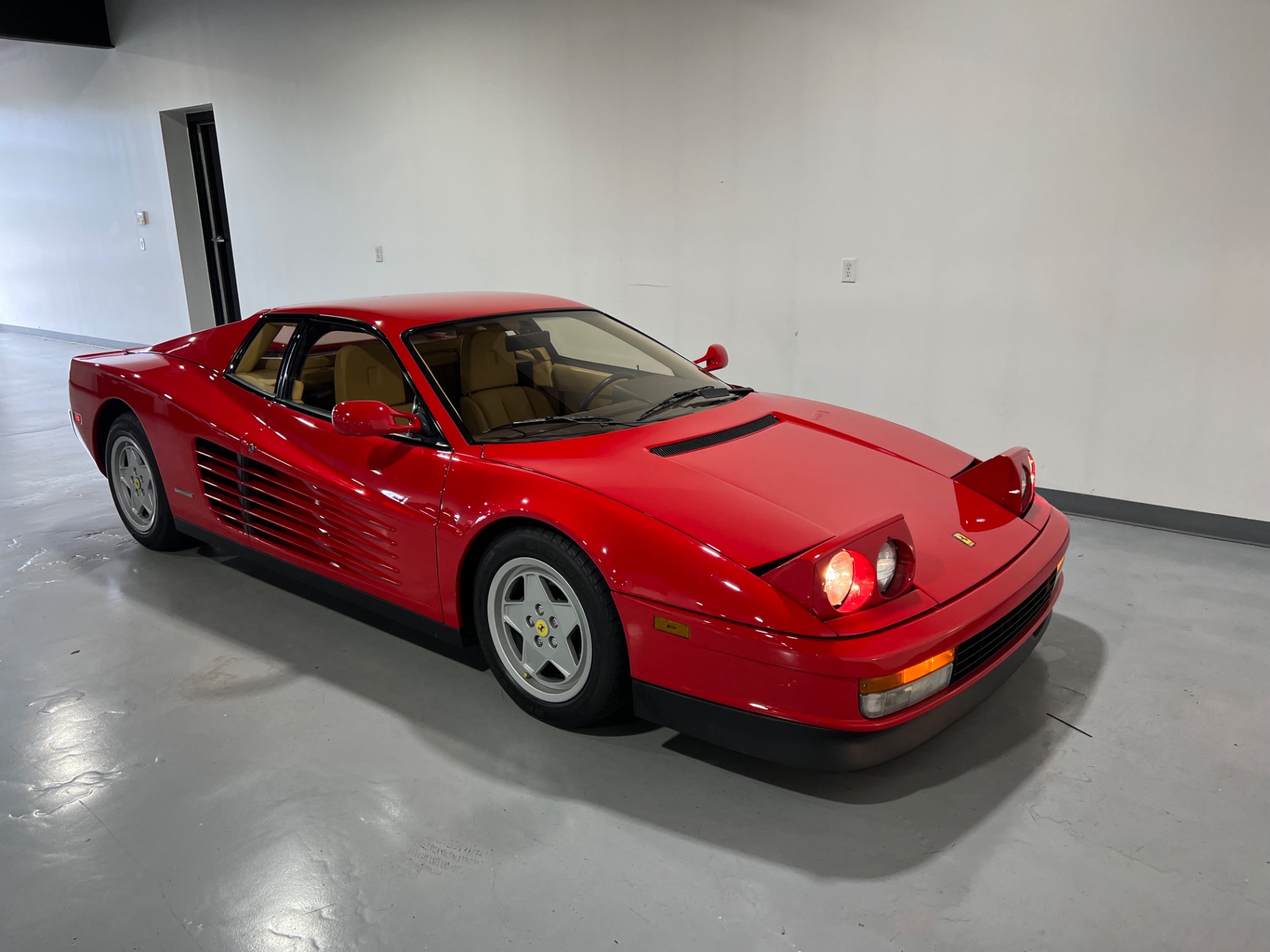 Used 1988 ROSSO CORSA FERRARI TESTAROSSA 2DR COUPE 5 SPEED MANUAL