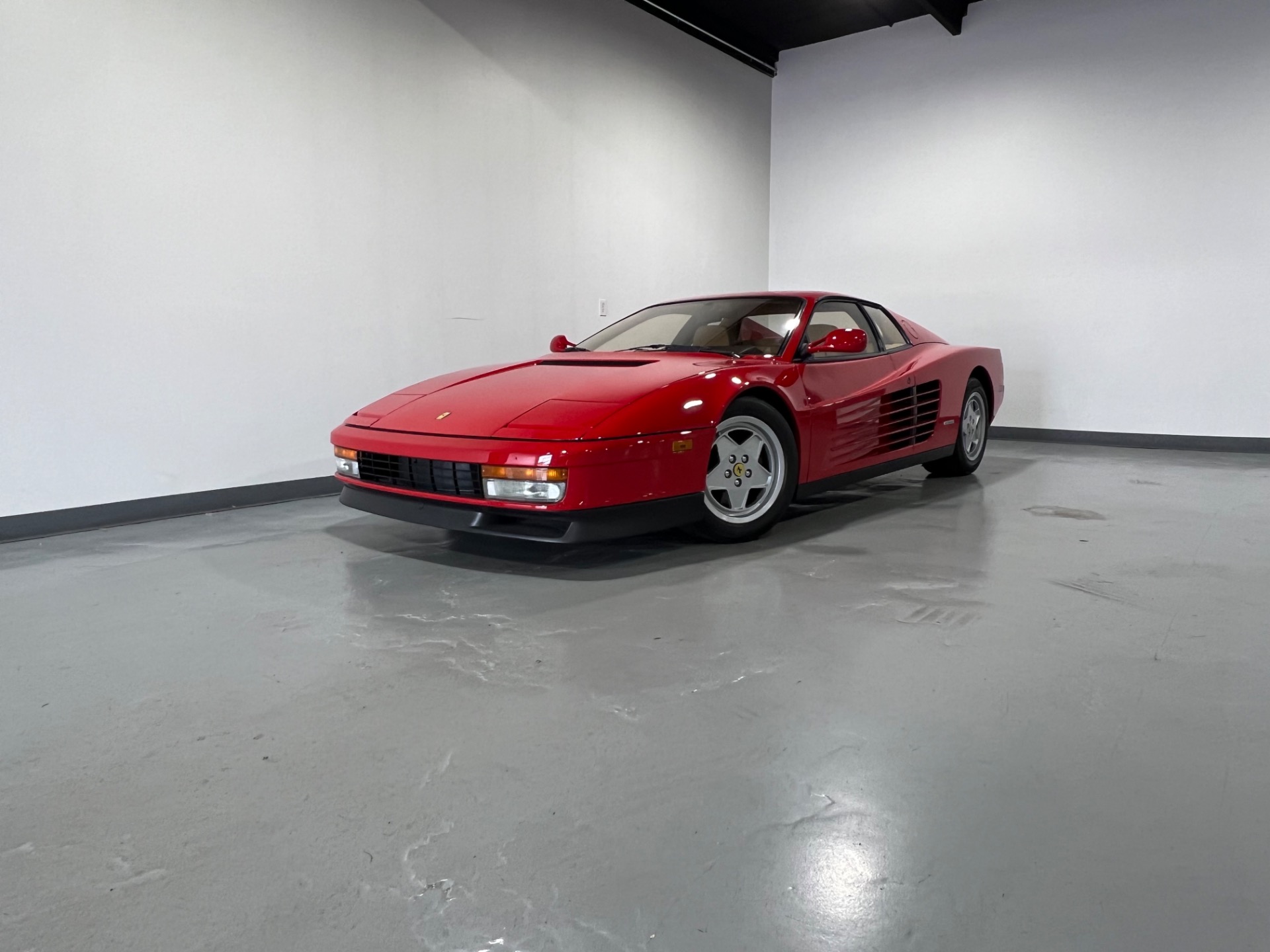 Used 1988 ROSSO CORSA FERRARI TESTAROSSA 2DR COUPE 5 SPEED MANUAL