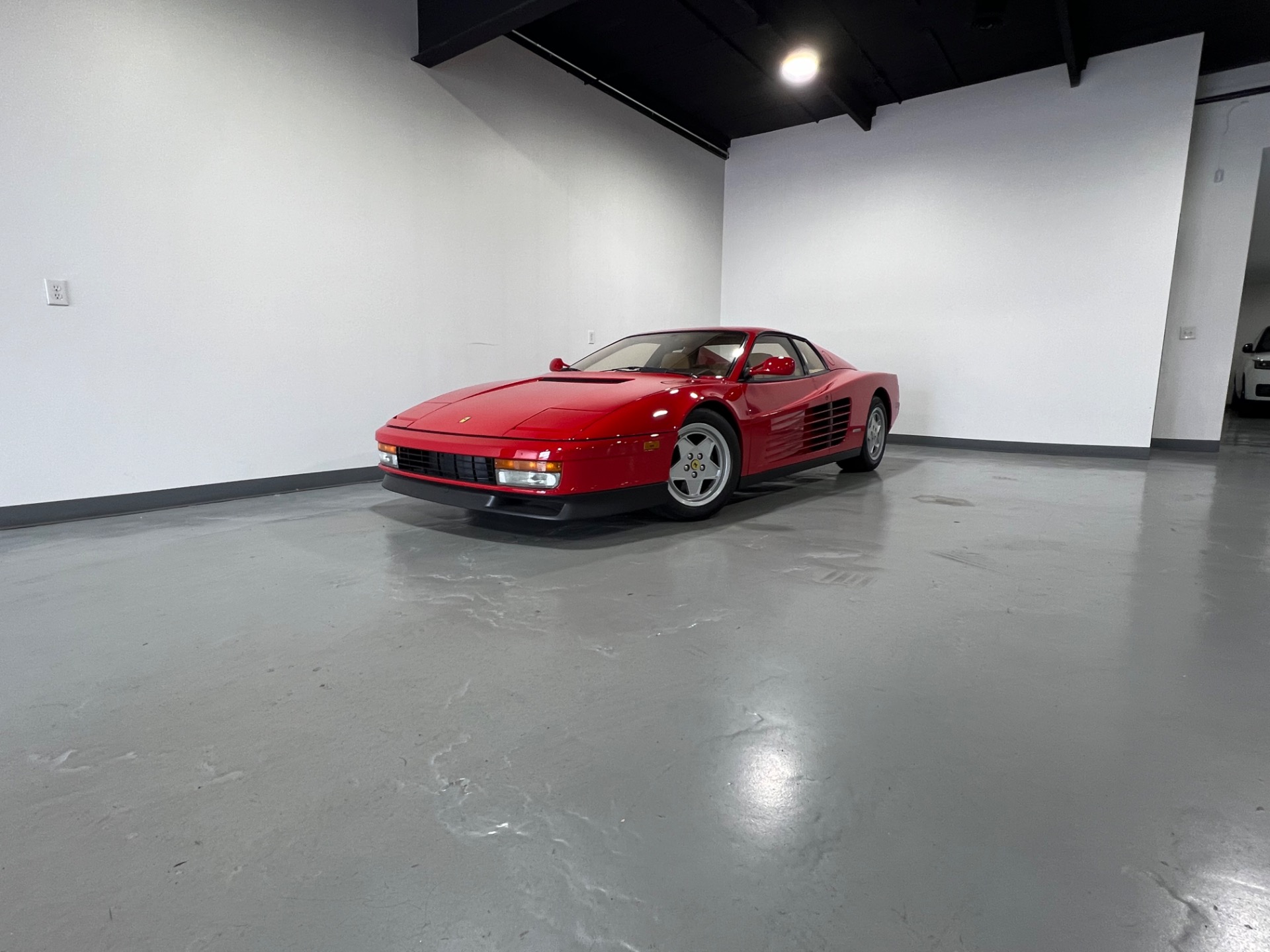 Used 1988 ROSSO CORSA FERRARI TESTAROSSA 2DR COUPE 5 SPEED MANUAL