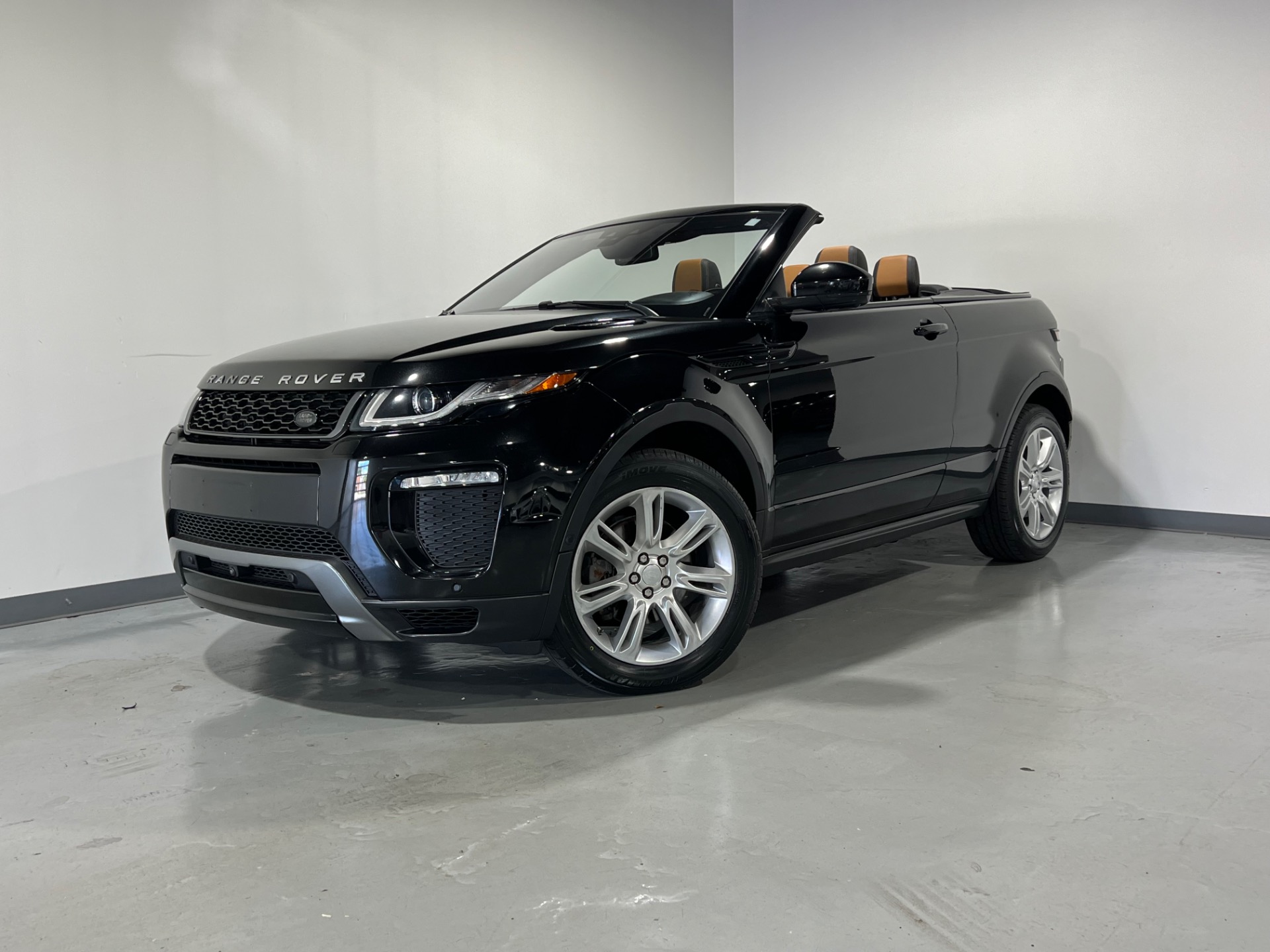Rear Bumper Kit | LAND ROVER RANGE ROVER EVOQUE CONVERTIBLE 2018 Rear Bumper Kit | LAND ROVER RANGE ROVER EVOQUE CONVERTIBLE 2018