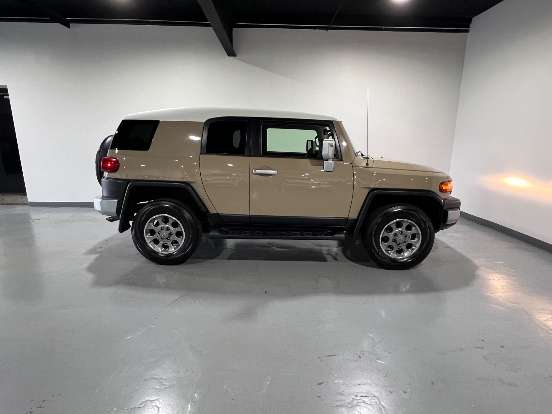 Used 2012 Quicksand Toyota FJ Cruiser 4X4 4DR SUV 5A For