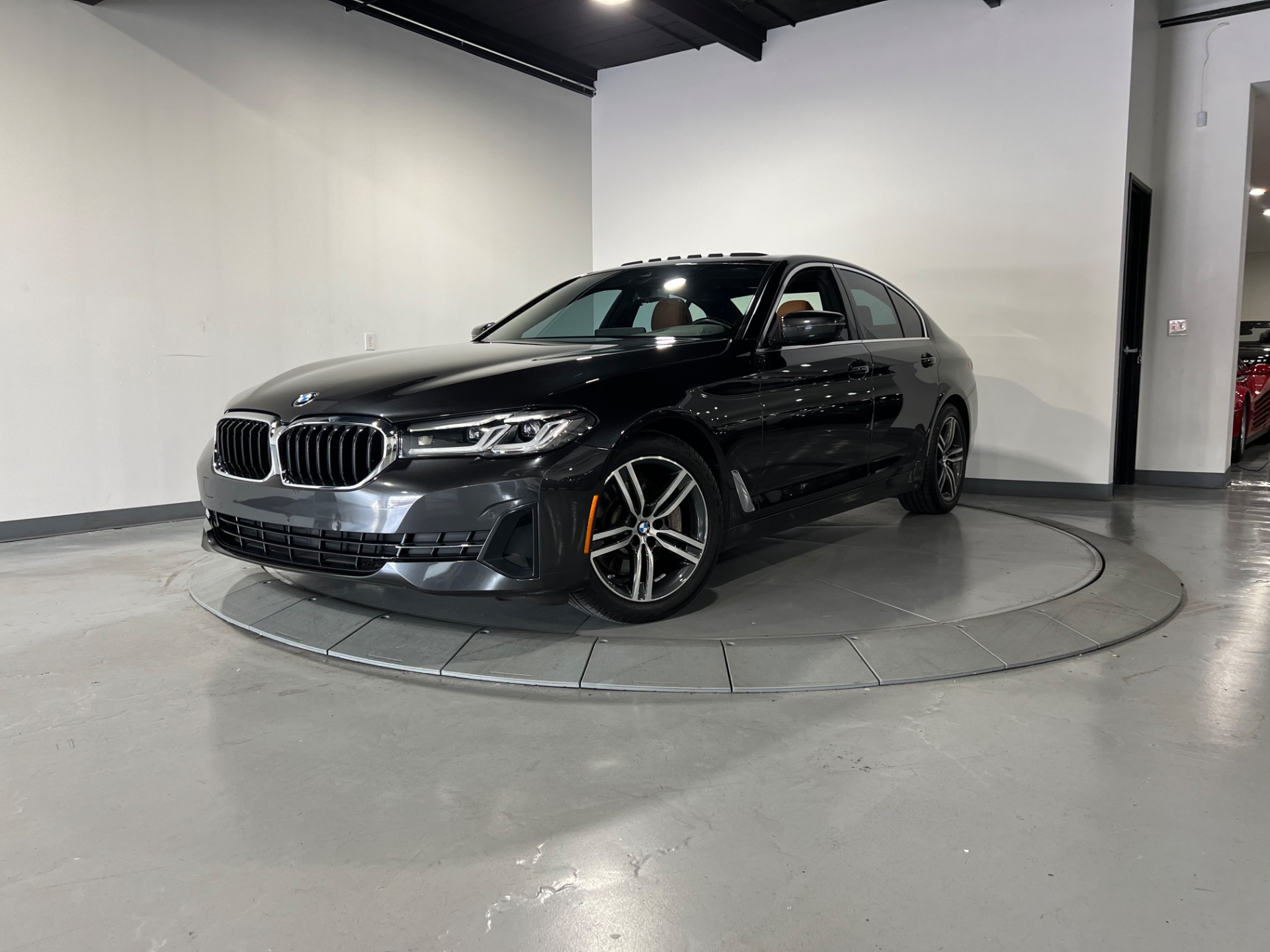 Used 2021 Dark Graphite Metallic BMW 5 Series 530i awd 530i xDrive