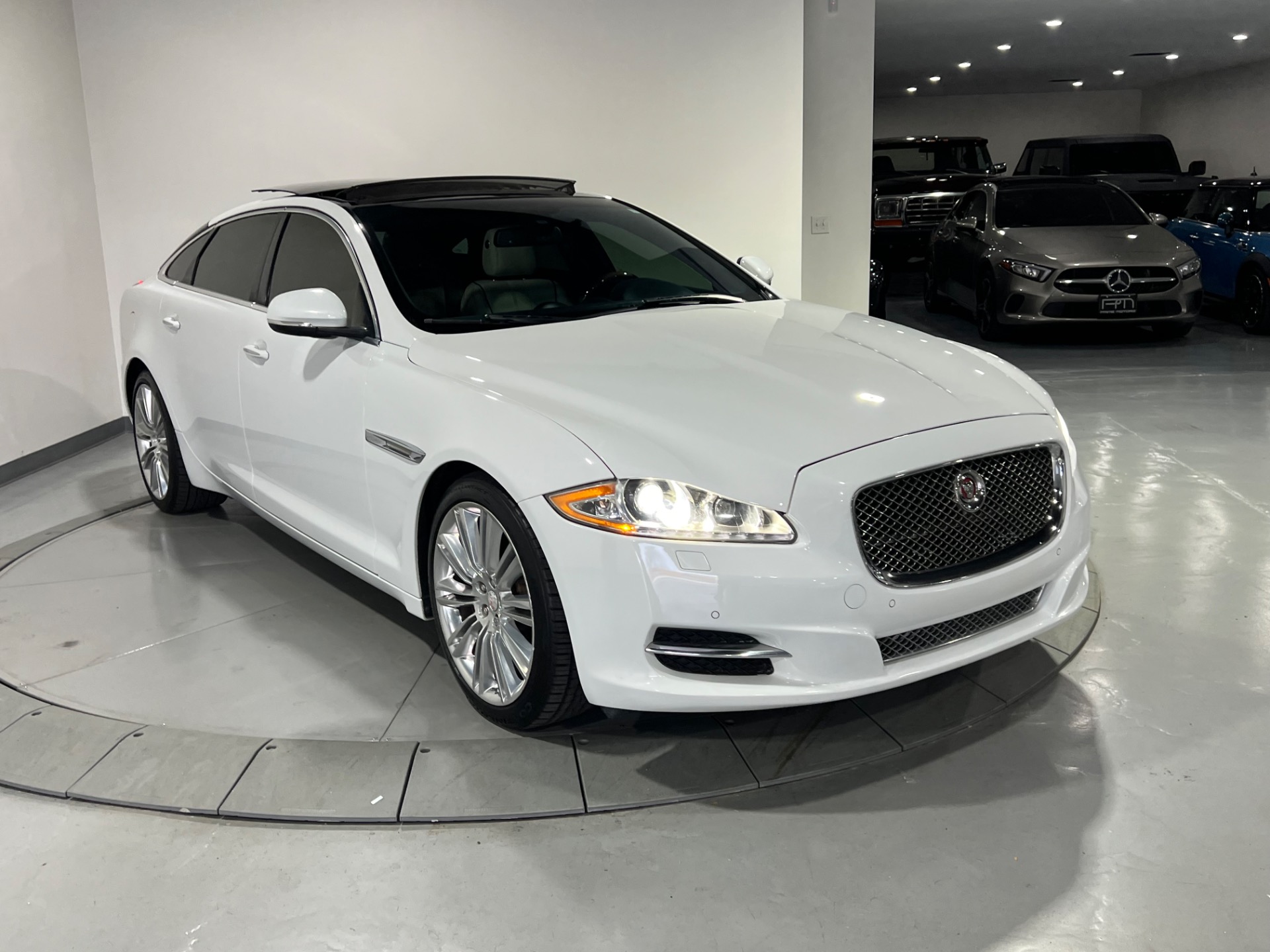 Amazing 2015 Jaguar Xjl For Sale Photos