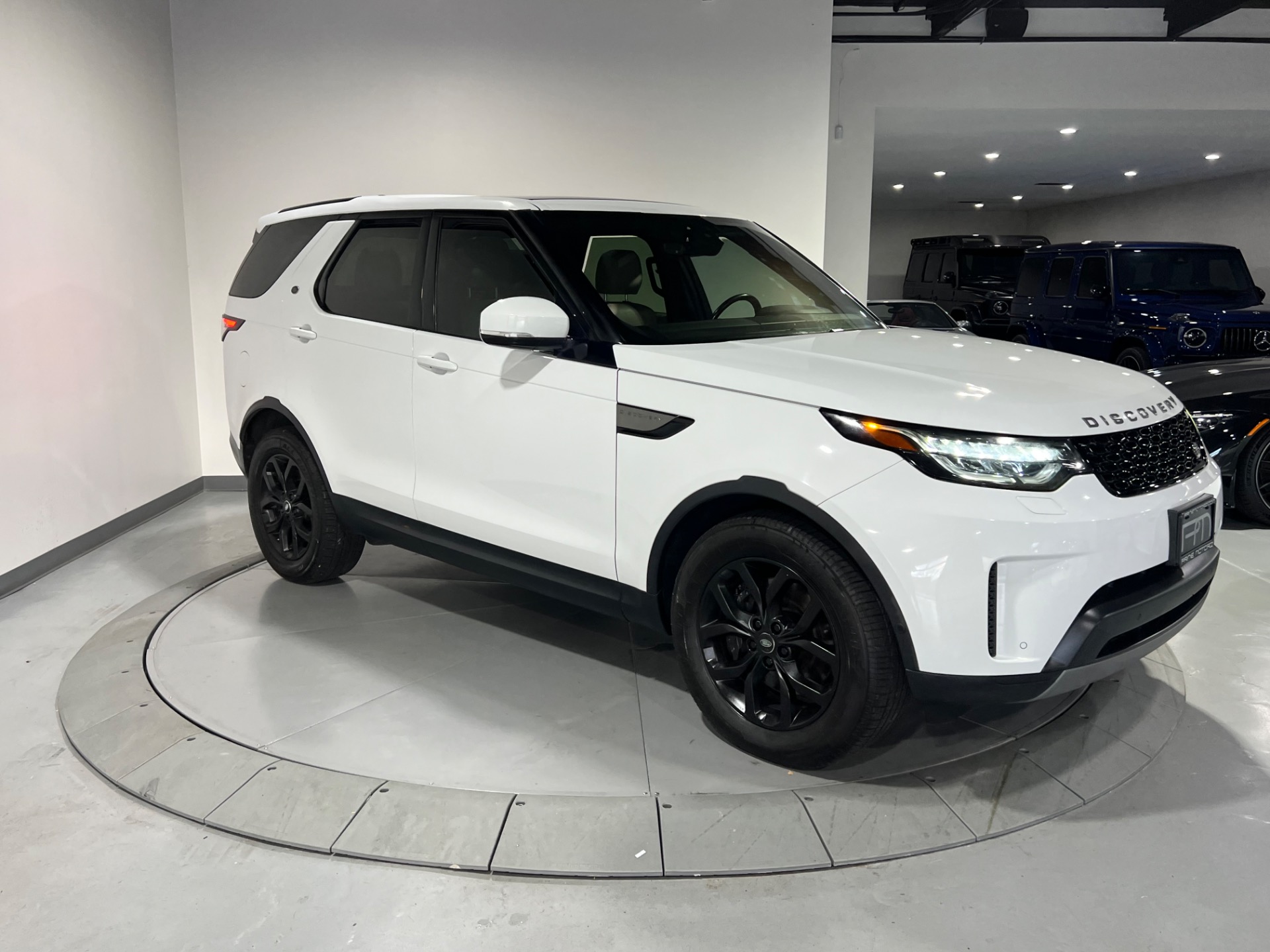 Fascinating White Range Rover Discovery Gallerynull