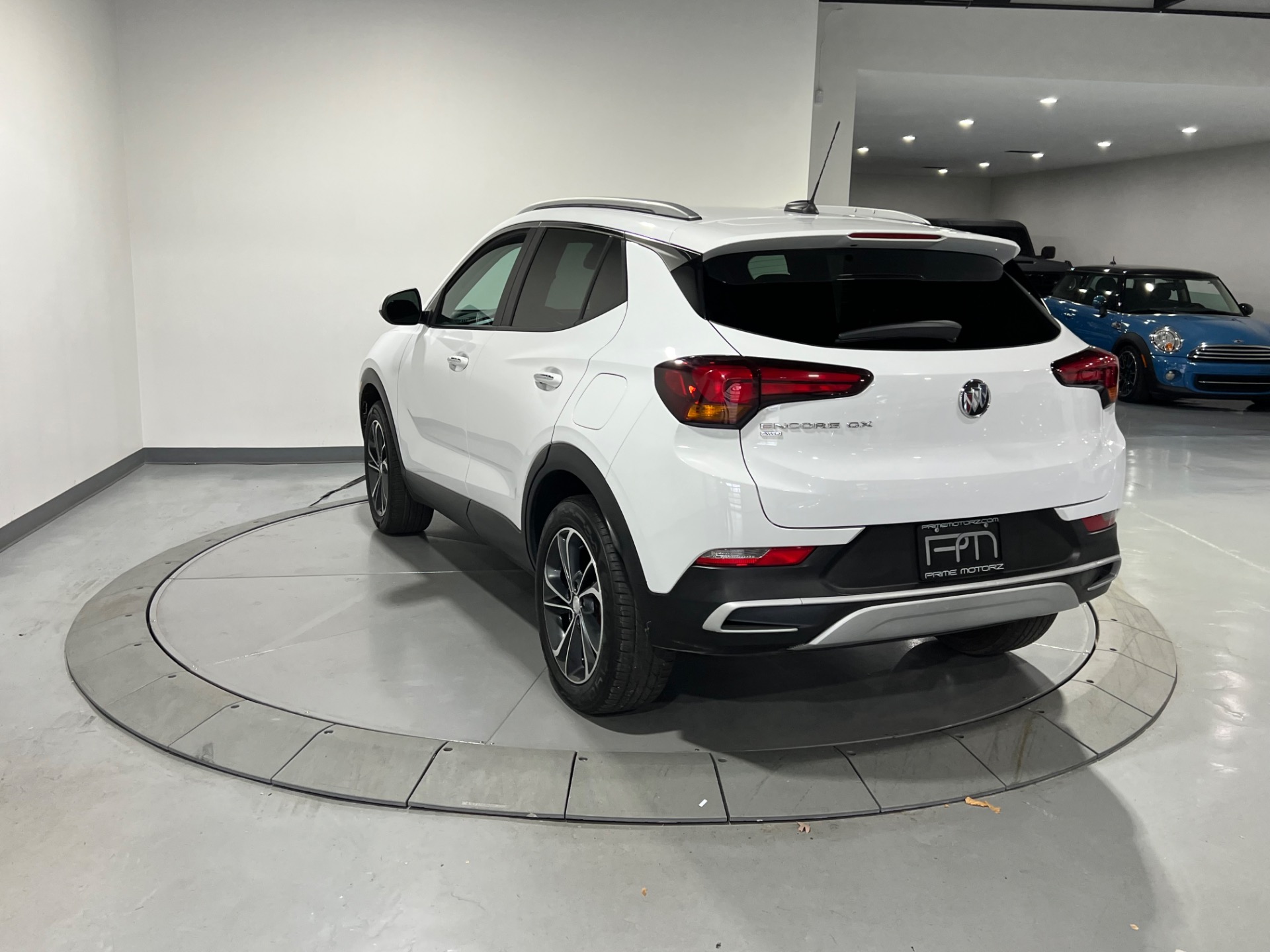 Used 2021 White Frost Tricoat Buick Encore GX SELECT AWD Select