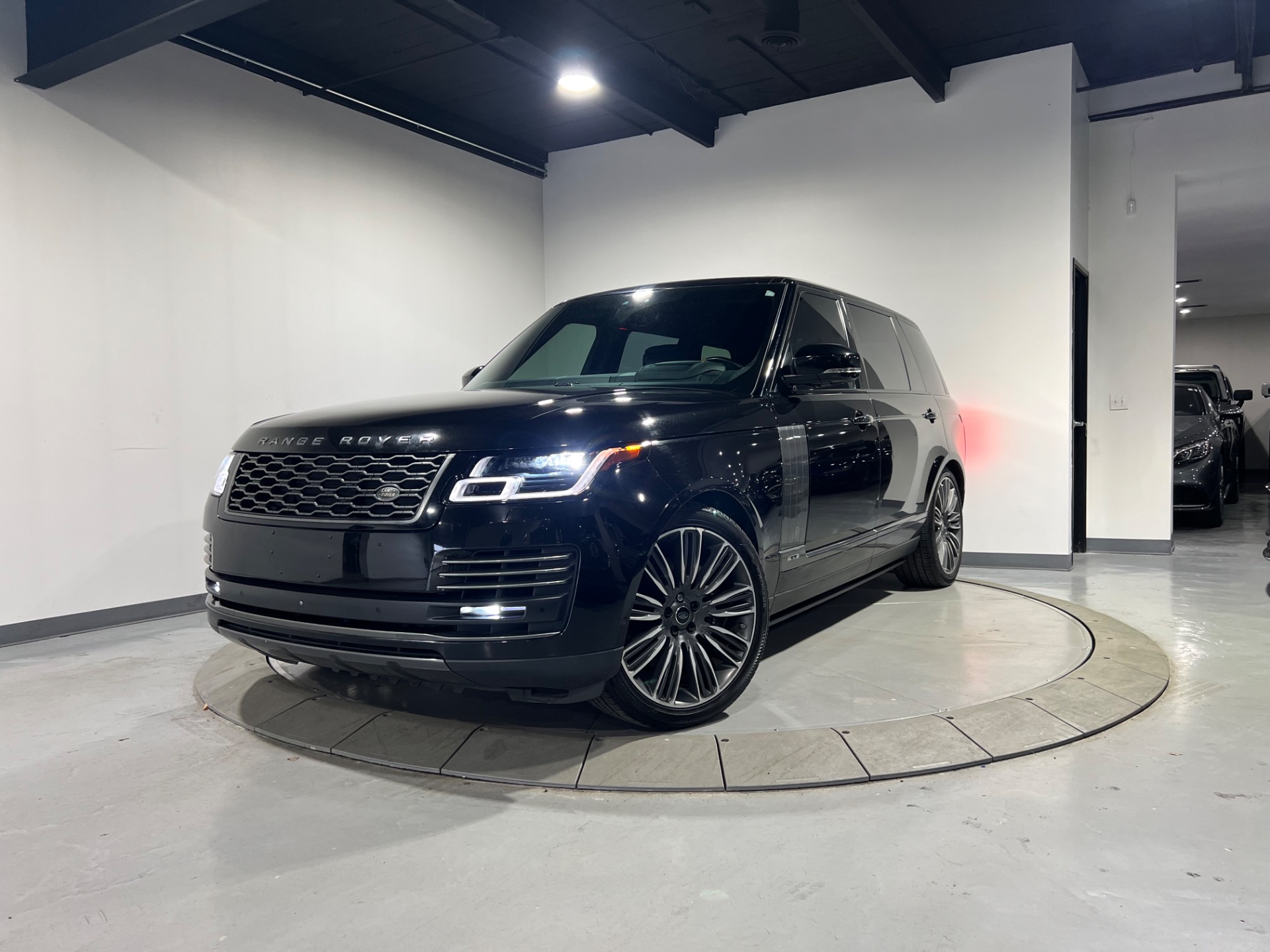 Used 2018 Santorini Black Metallic Land Rover Range Rover