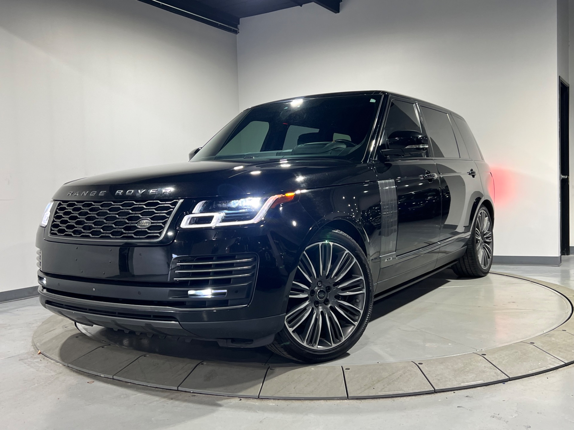 Used 2018 Santorini Black Metallic Land Rover Range Rover
