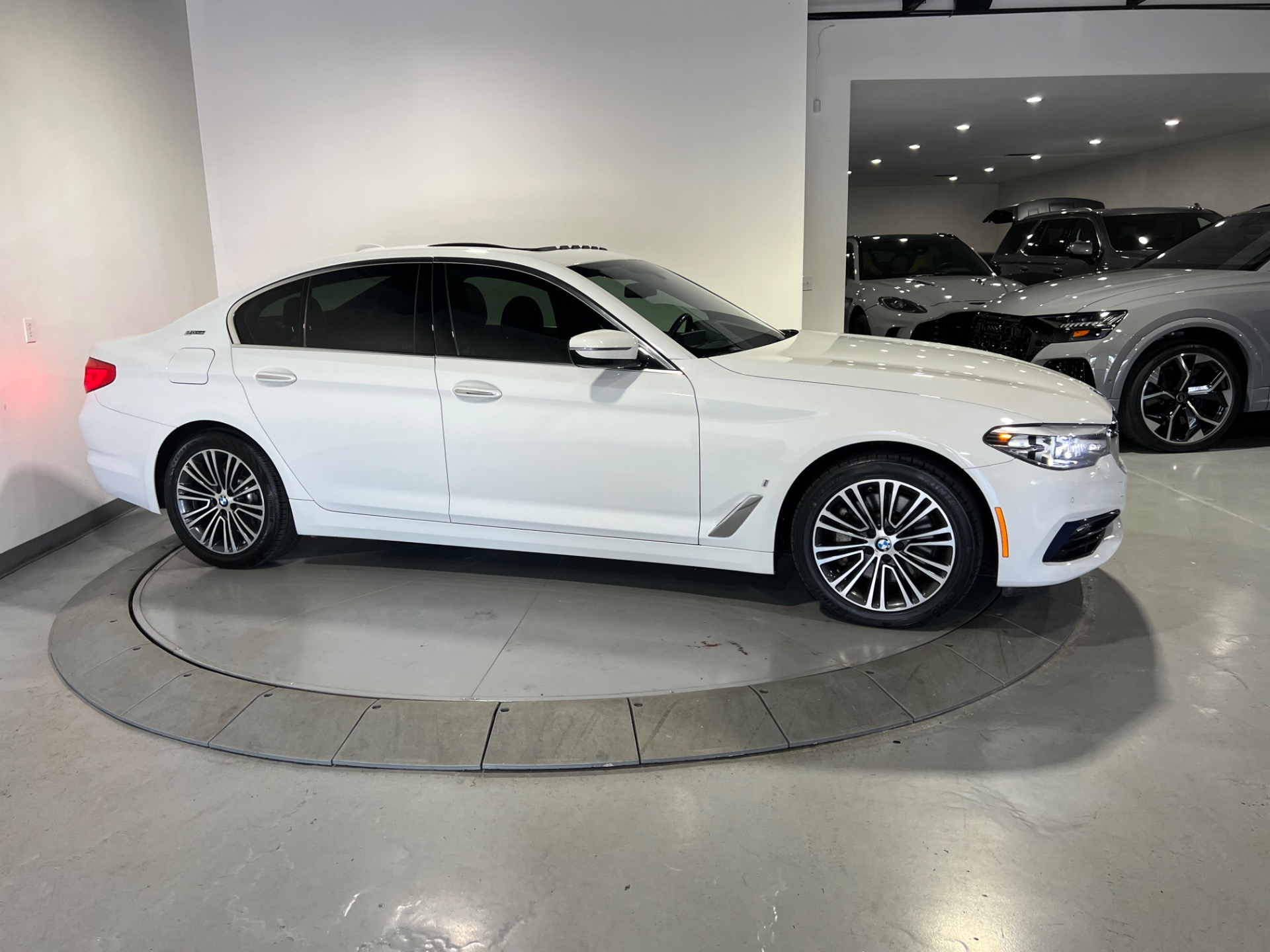 Used 2018 Alpine White BMW 5 Series 530E XDRIVE IPERFORMANCE 4DR SEDAN ...