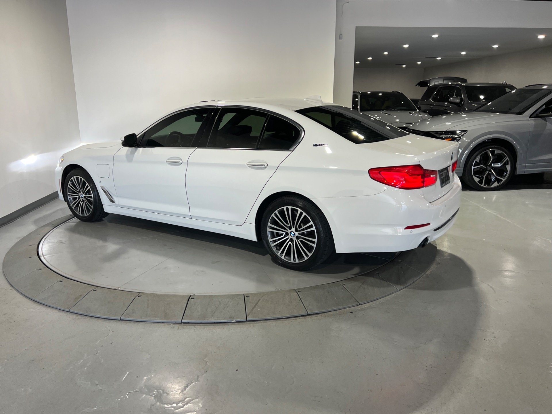 Used 2018 Alpine White BMW 5 Series 530E XDRIVE IPERFORMANCE 4DR SEDAN ...