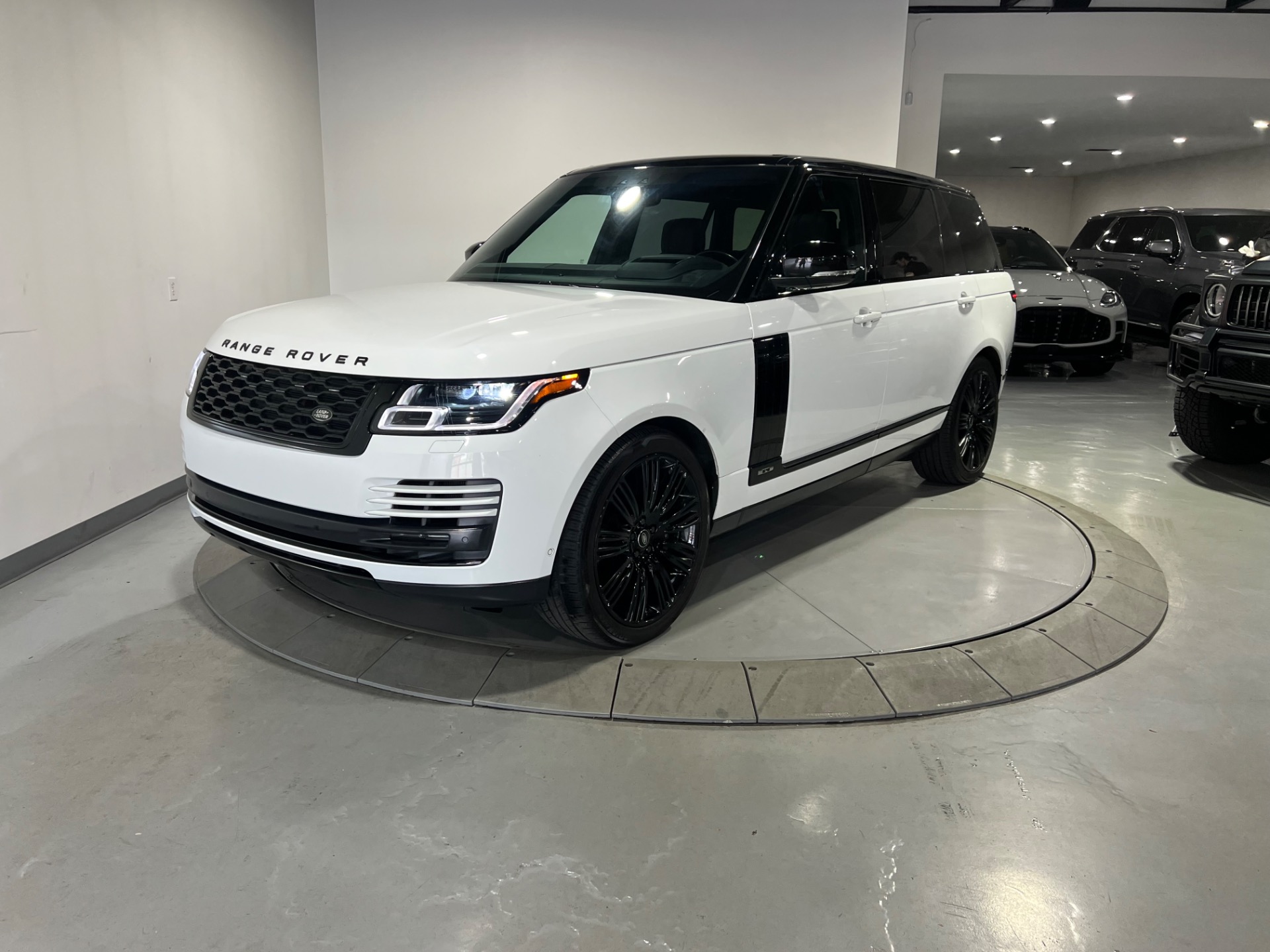 Range Rover Wetsminster Used 2021 Fuji White Land Rover Range Rover Westminster LWB P525 AWD ...