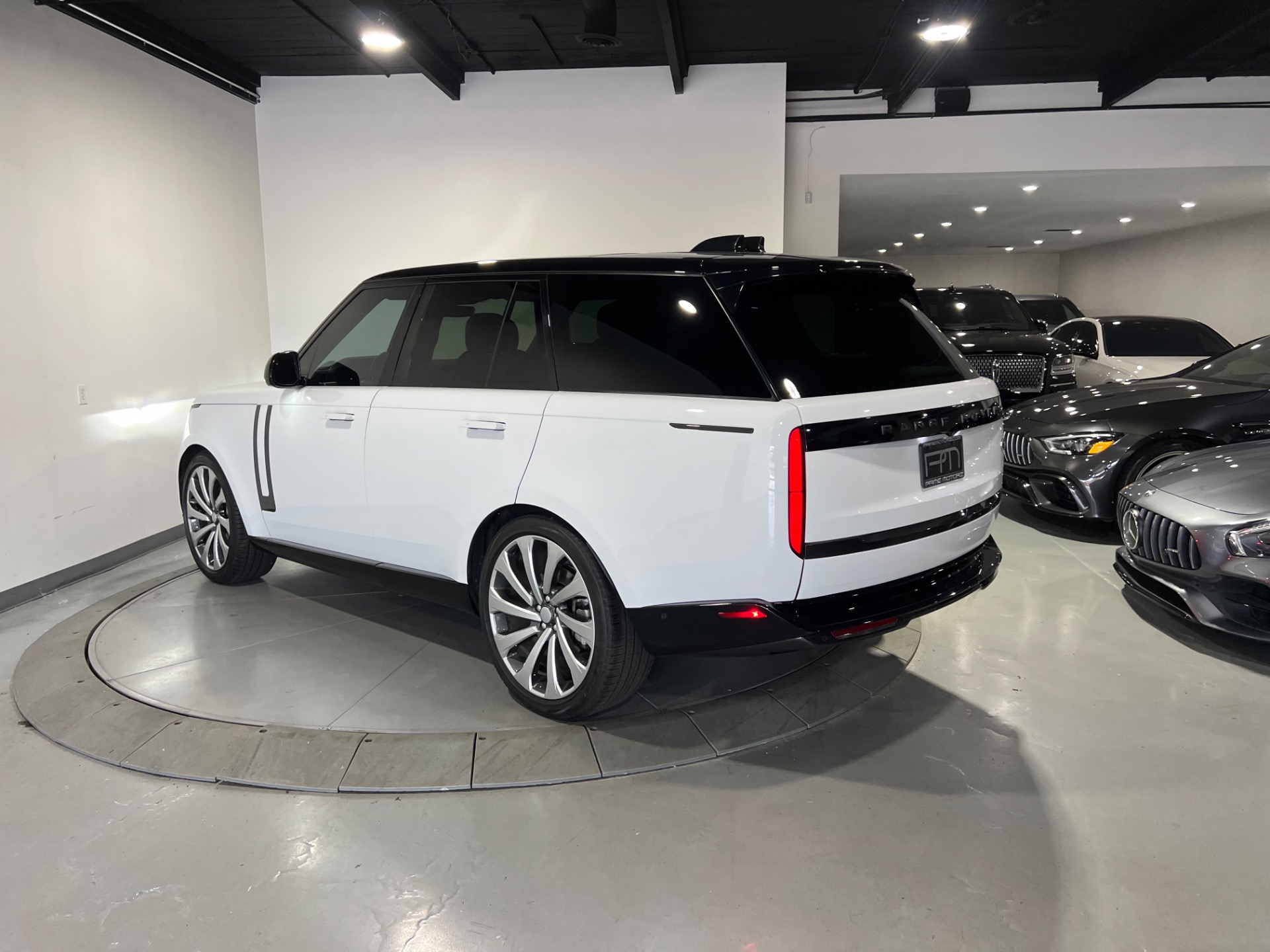 Used 2023 Fuji White Land Rover Range Rover P400 AWD P400 SE For Sale ...