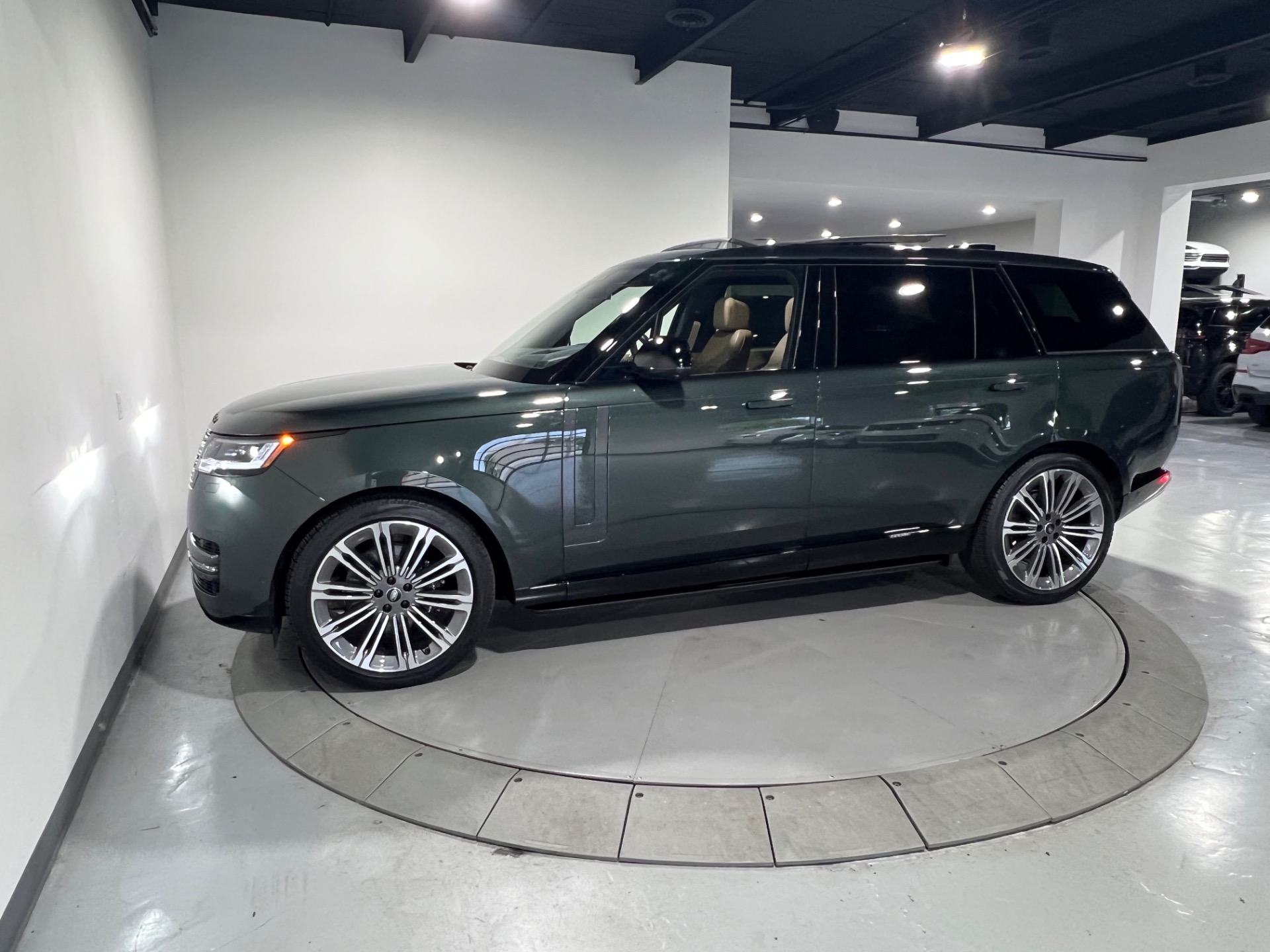 Terrific Belgravia Green Range Rover Gallery
