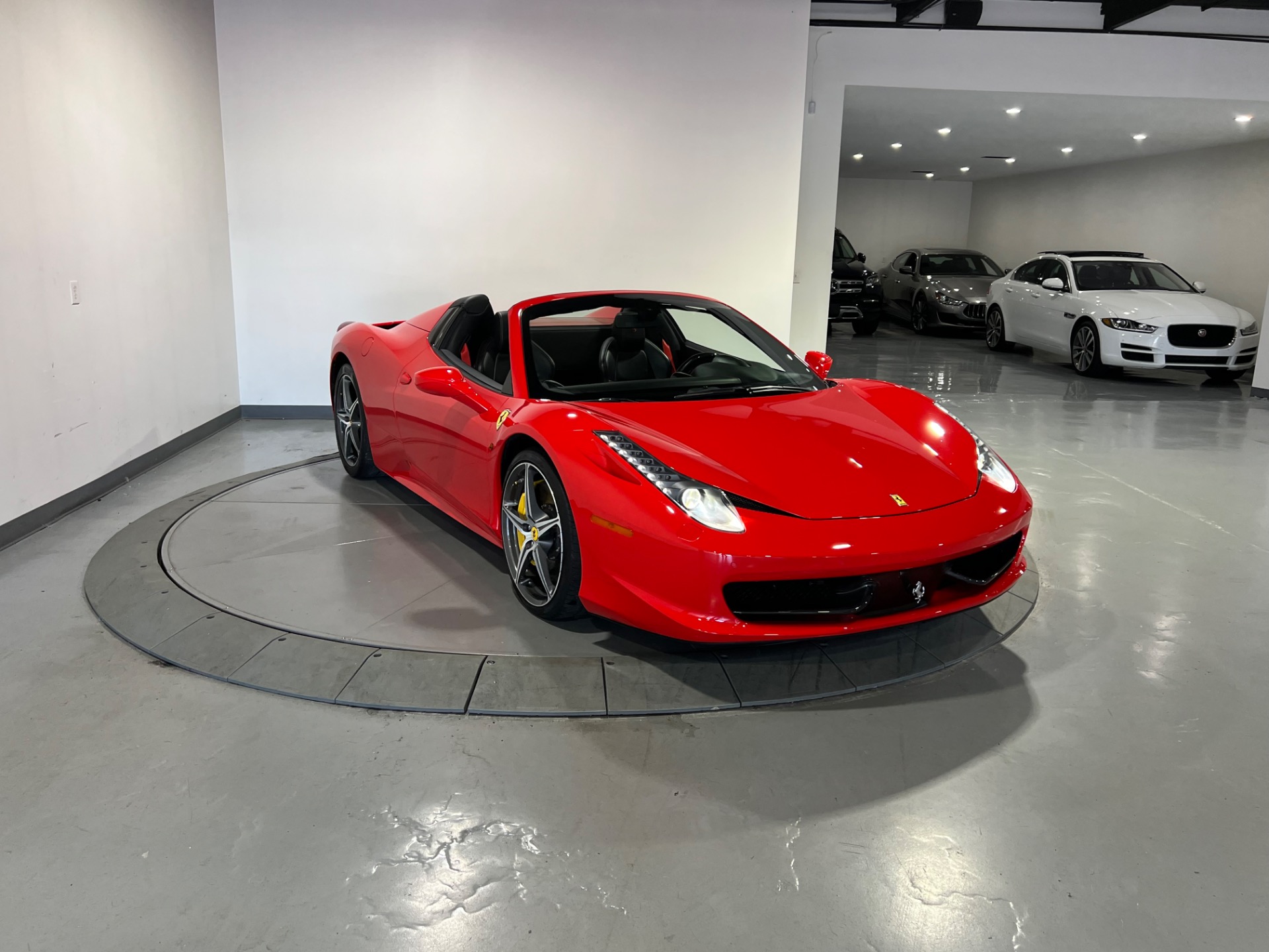 Used 2015 Rosso Scuderia Ferrari 458 Spider For Sale (Sold
