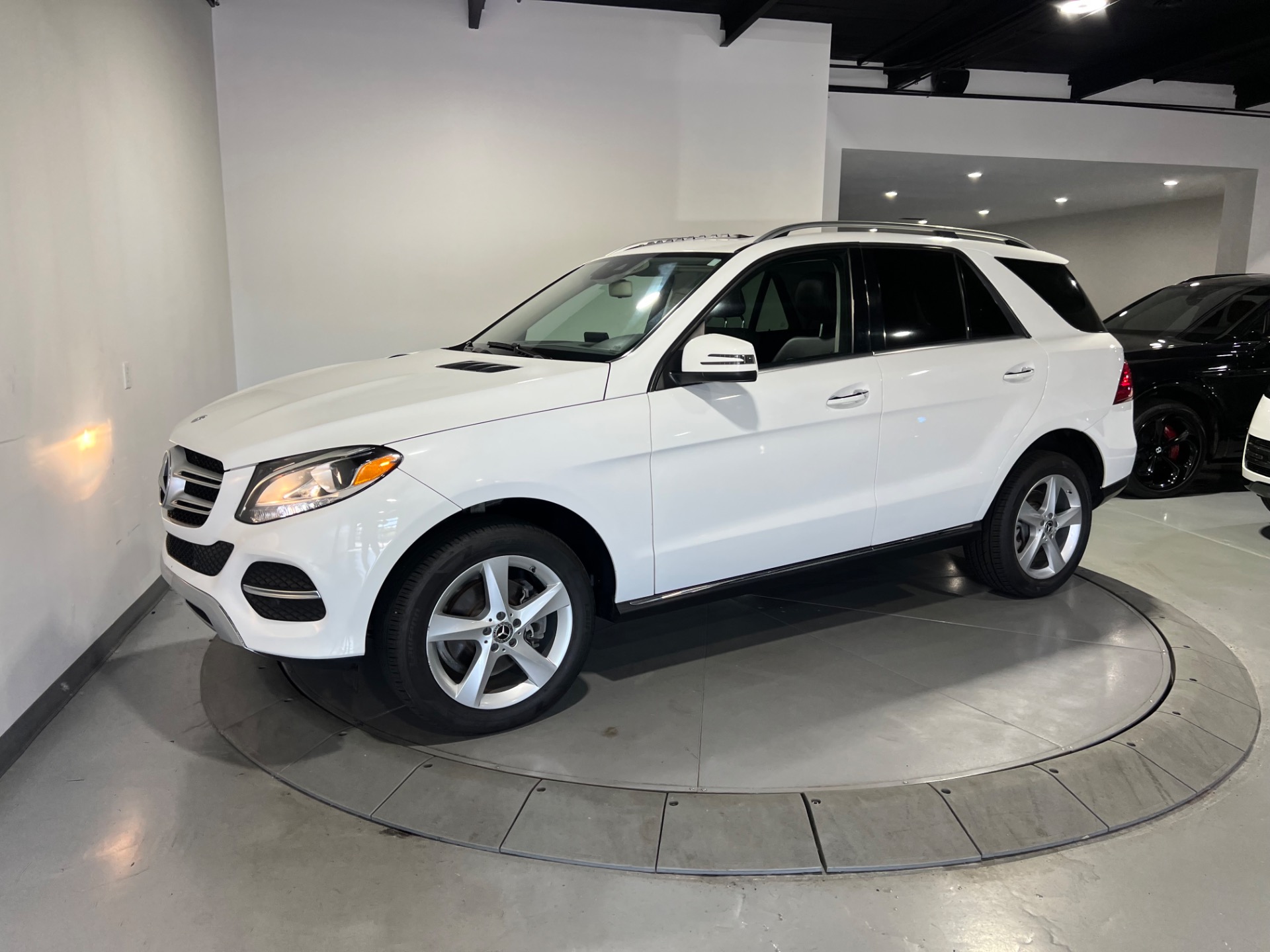 Used 2017 Polar White Mercedes Benz GLE 350 AWD GLE 350 4MATIC For Sale Used 2017 Polar White Mercedes Benz GLE 350 AWD GLE 350 4MATIC For Sale