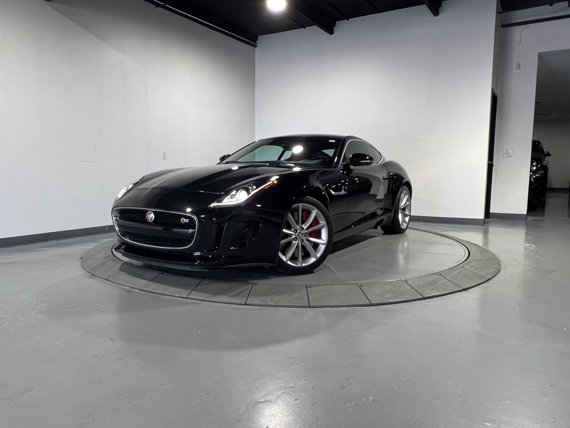 2015 Jaguar F-TYPE S photo 2