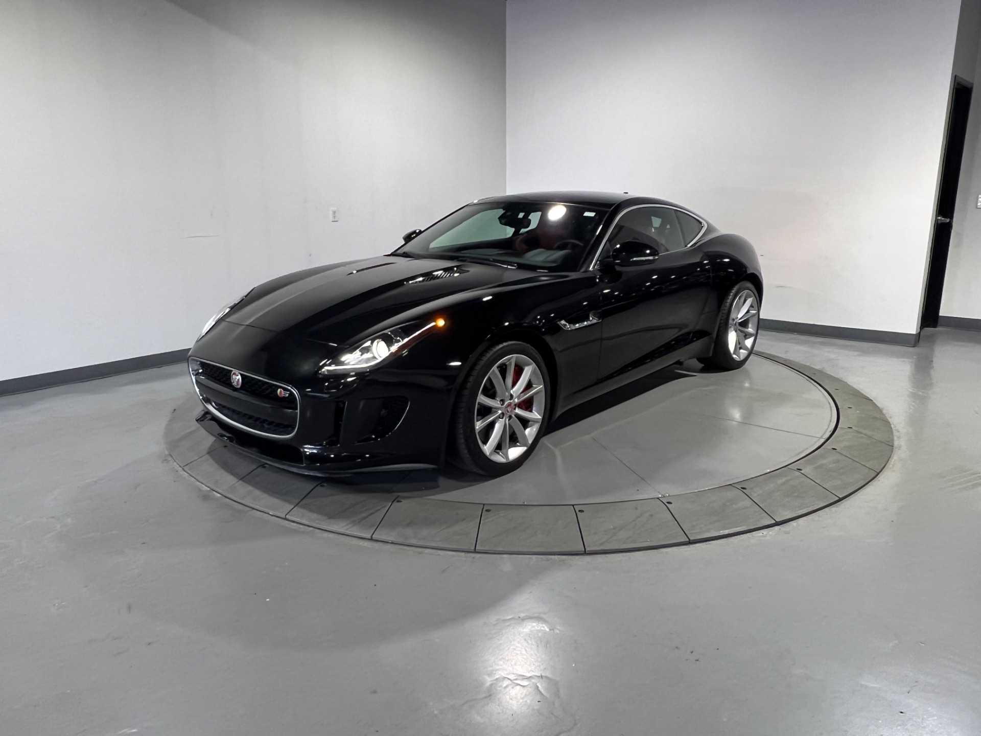 2015 Jaguar F-TYPE S photo 3