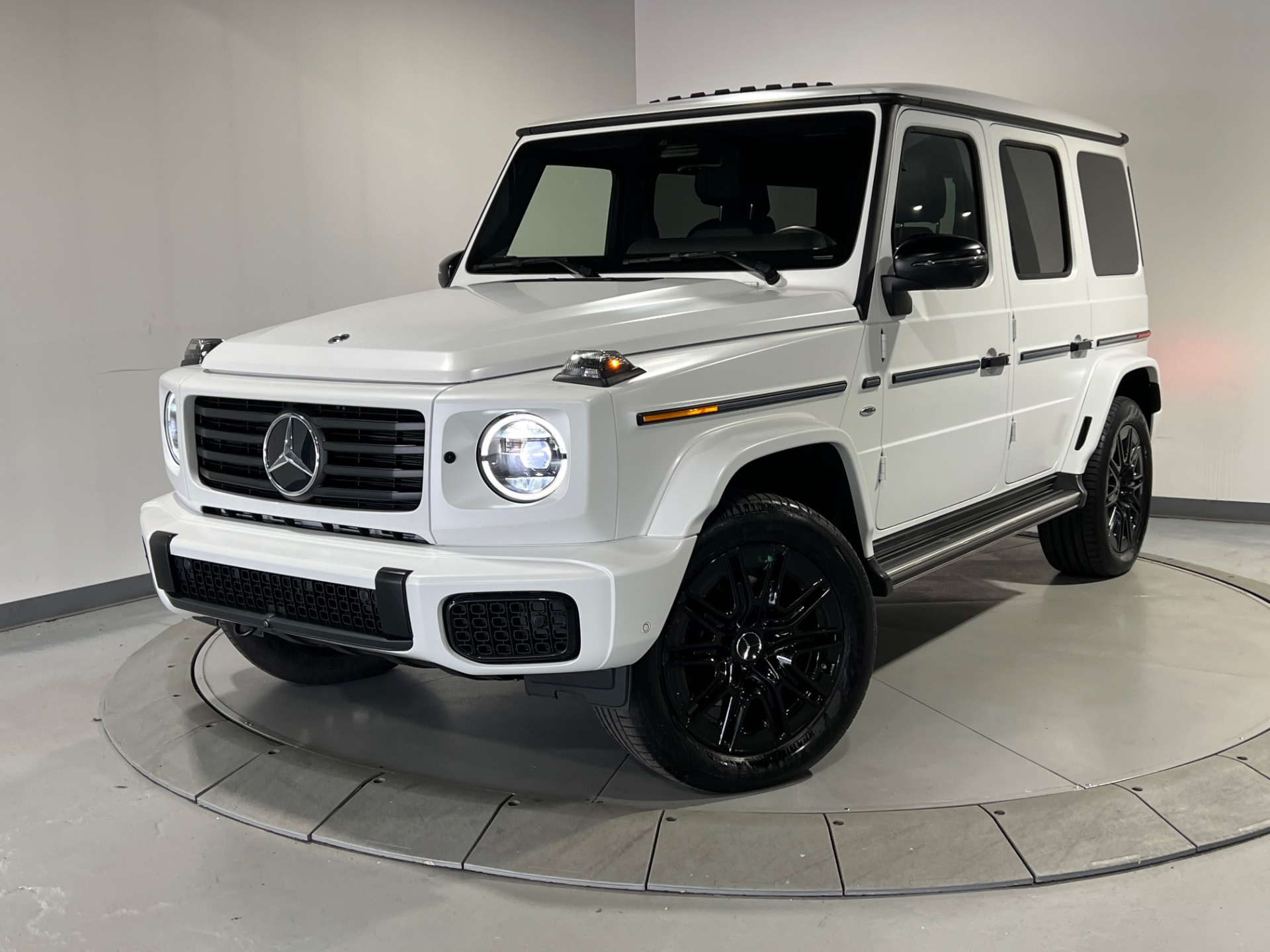 Used 2025 MANUFAKTUR Moonlight White Metallic Mercedes-Benz G