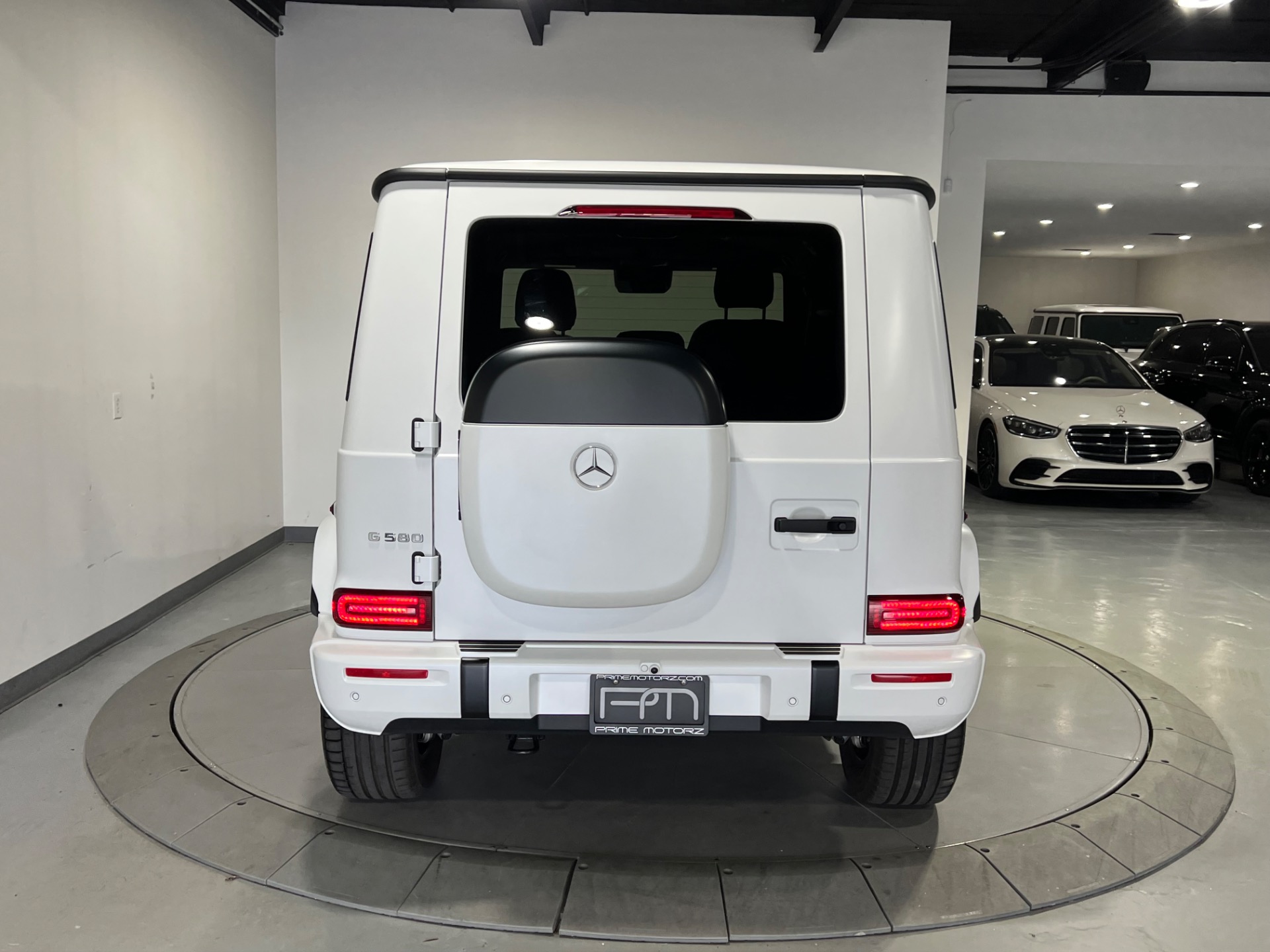 Used 2025 MANUFAKTUR Moonlight White Metallic Mercedes-Benz G