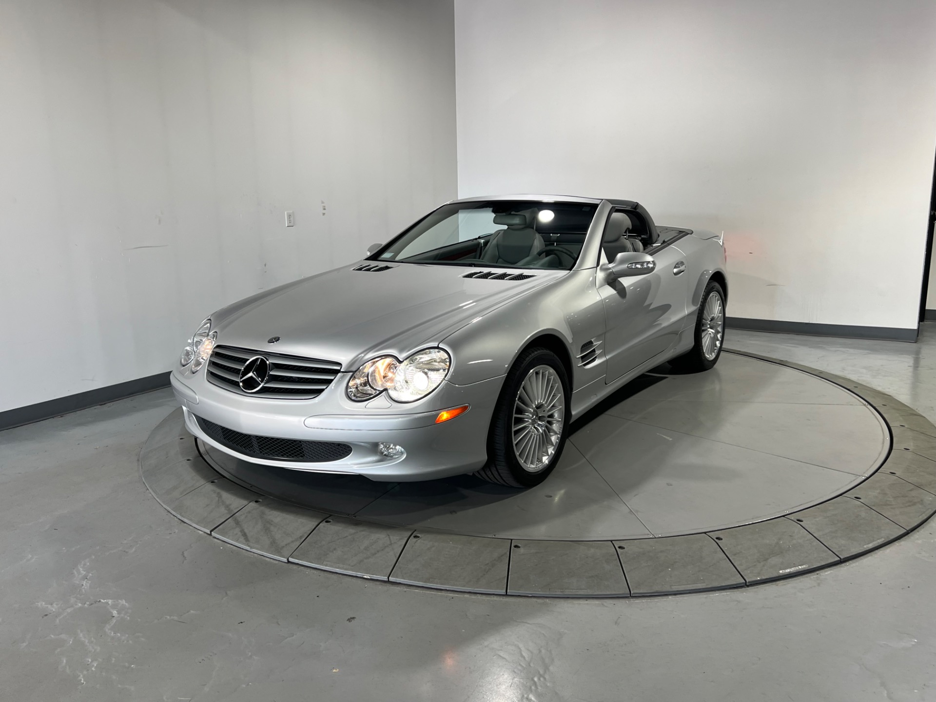 2003 Mercedes Benz SL 500 photo 2