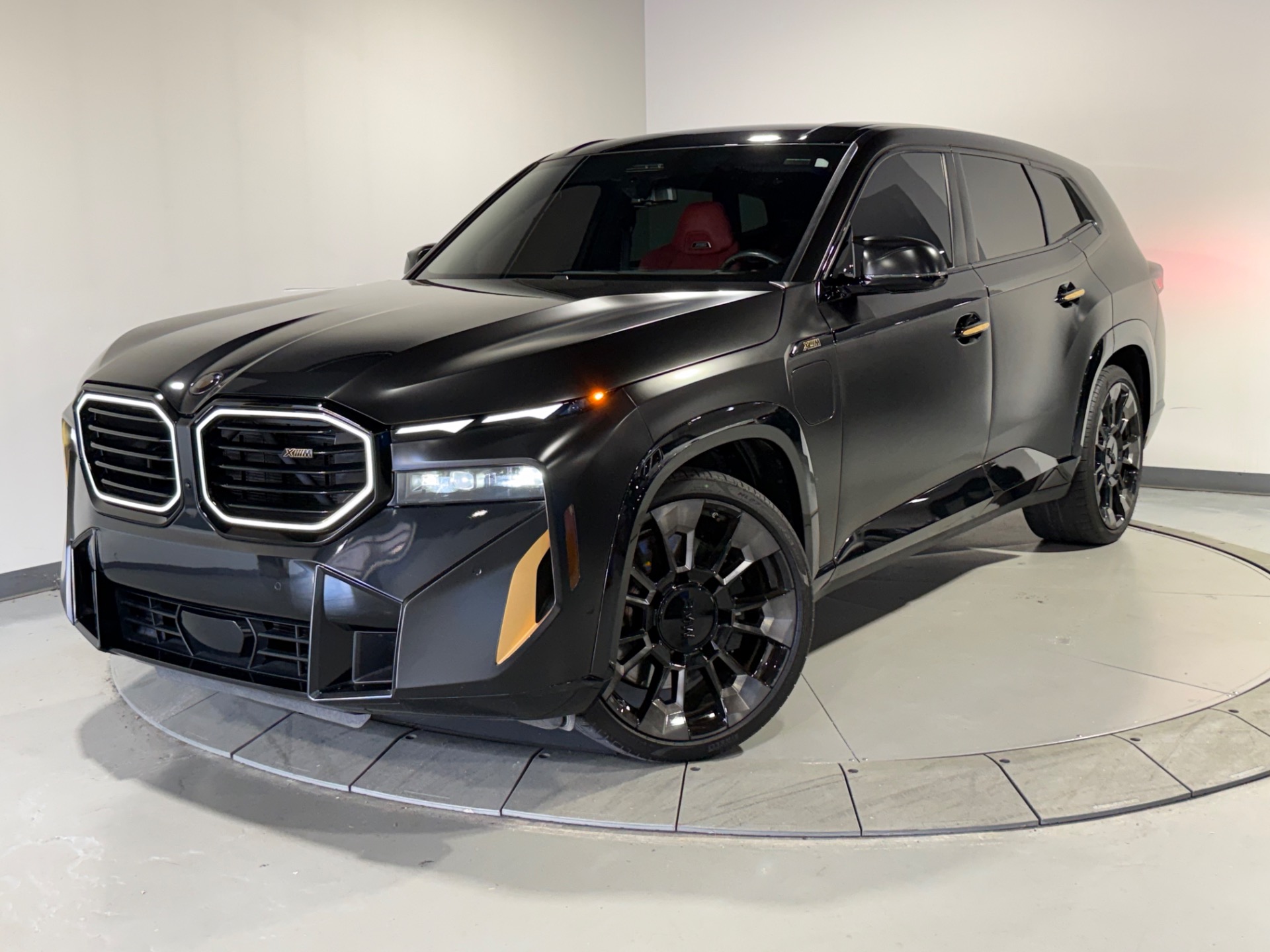 xmw∗∗∗∗∗∗∗∗ Used 2023 Black Sapphire Metallic BMW XM For Sale (Sold) | Prime